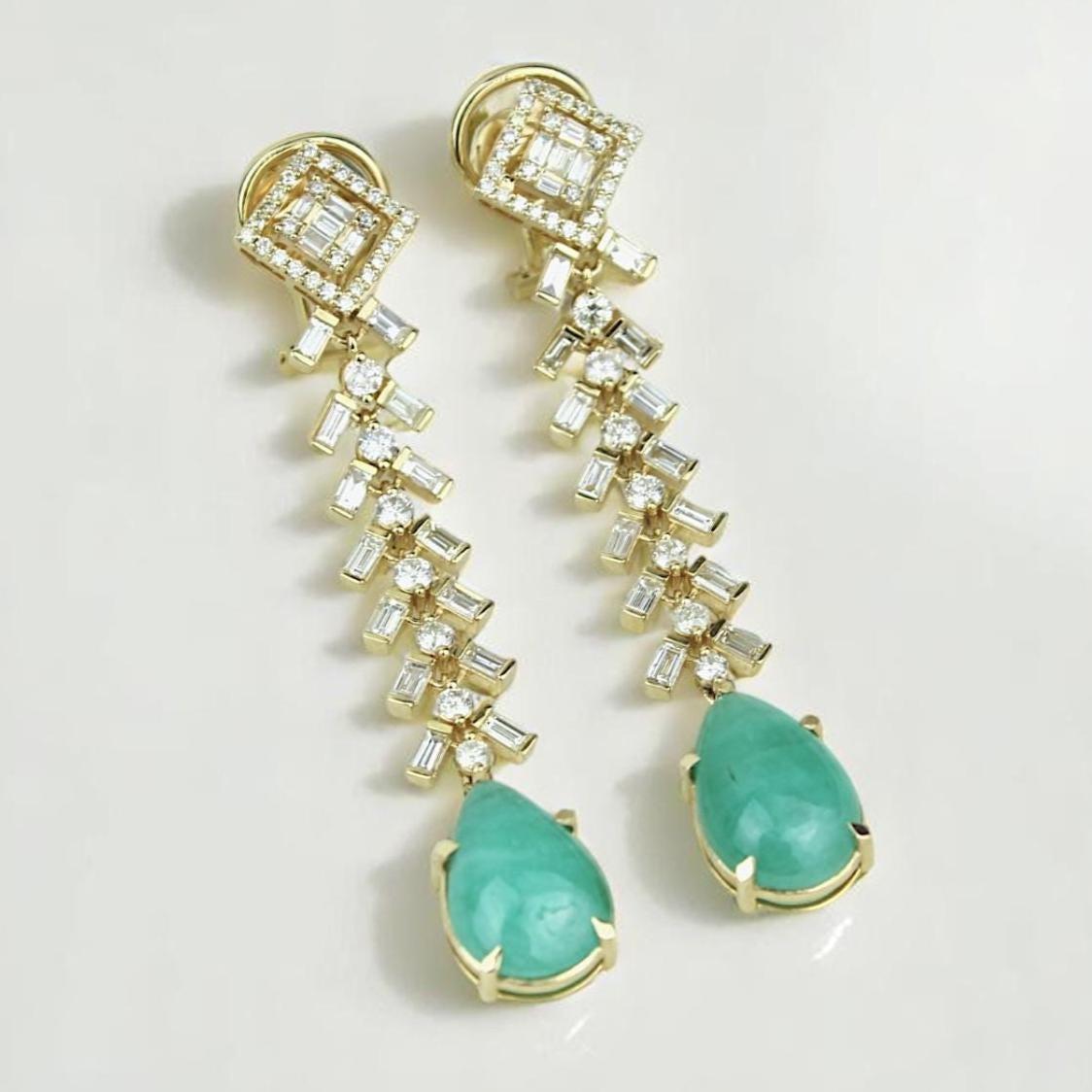 Donna Orecchini a goccia con diamante smeraldo in oro massiccio 14K (certificati) in vendita