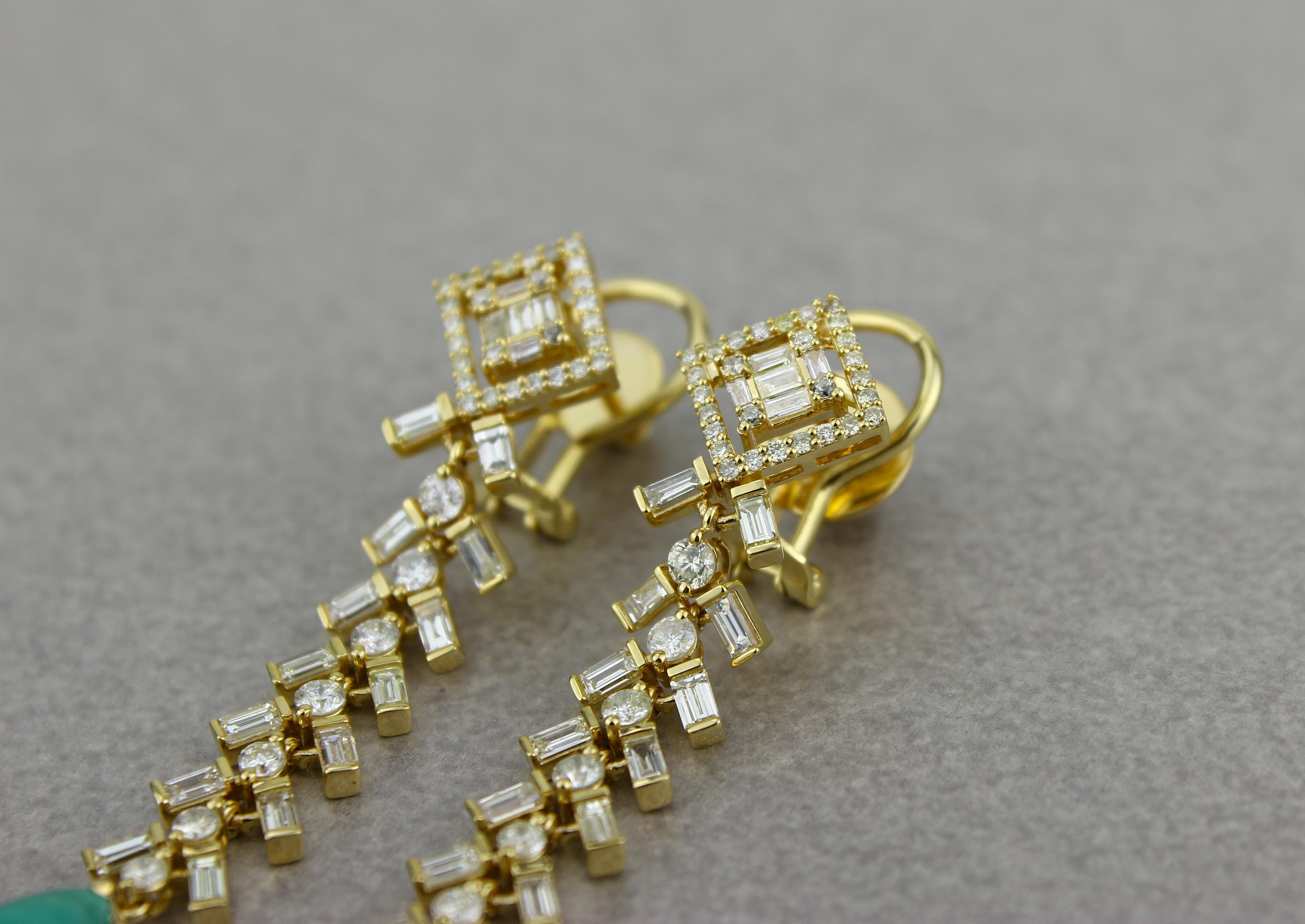 Women's Tear Drop Emerald Gemstone and Diamond Earrings in 18k Solid Gold For Sale