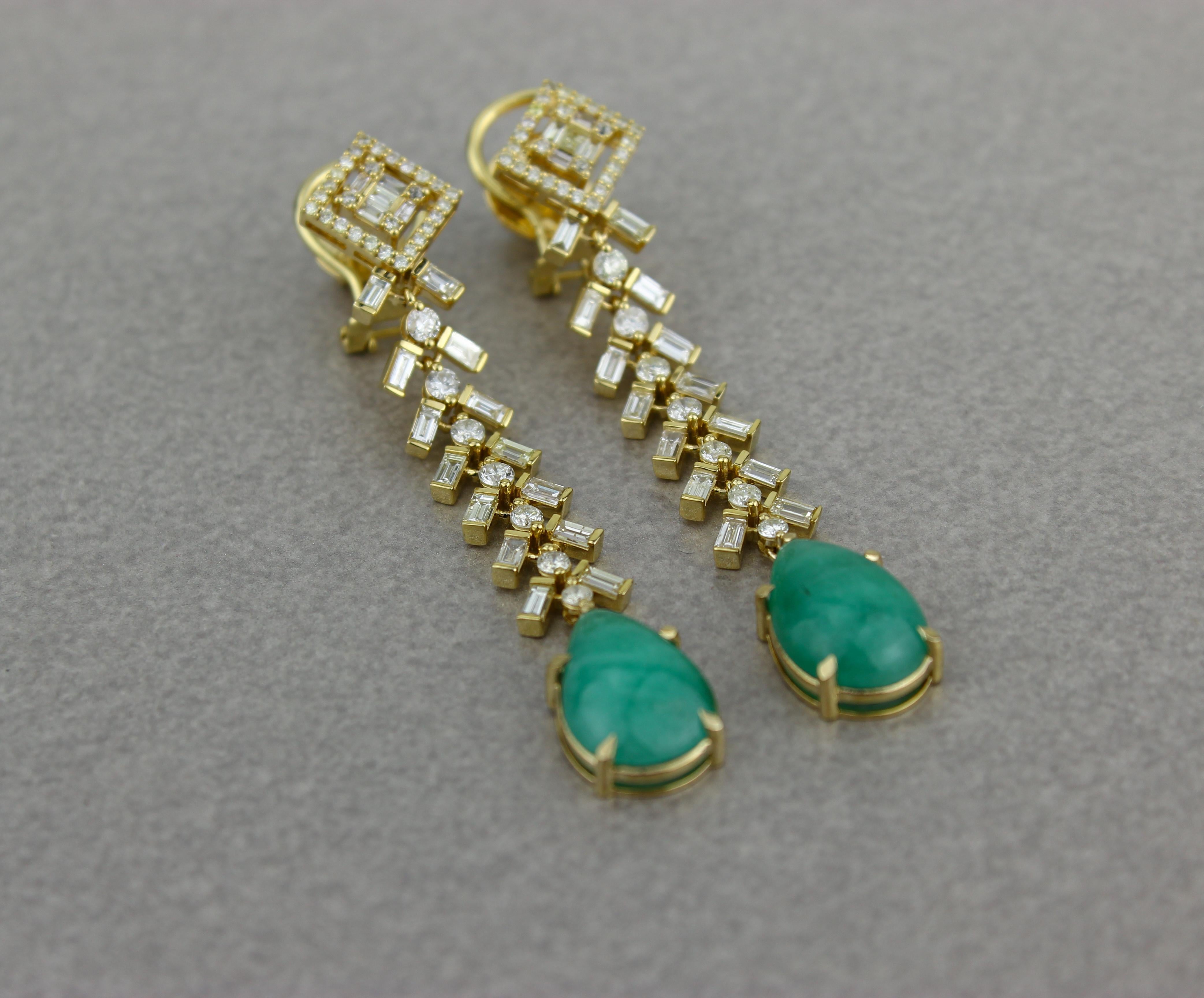 Tear Drop Emerald Gemstone and Diamond Earrings in 18k Solid Gold For Sale 2