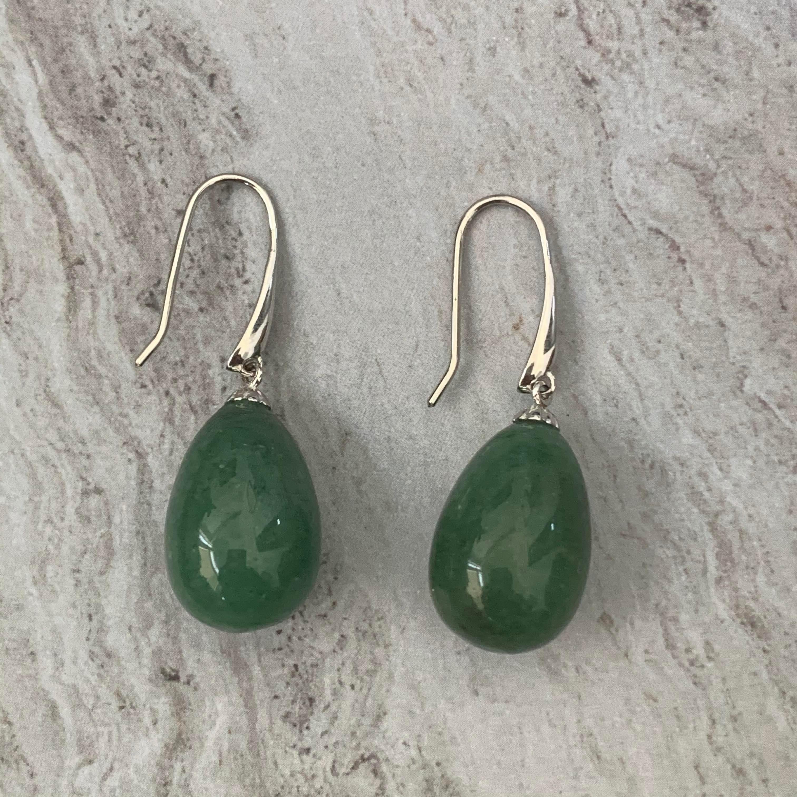 Tumbled Tear drop Green Agate Hook Earrings For Sale