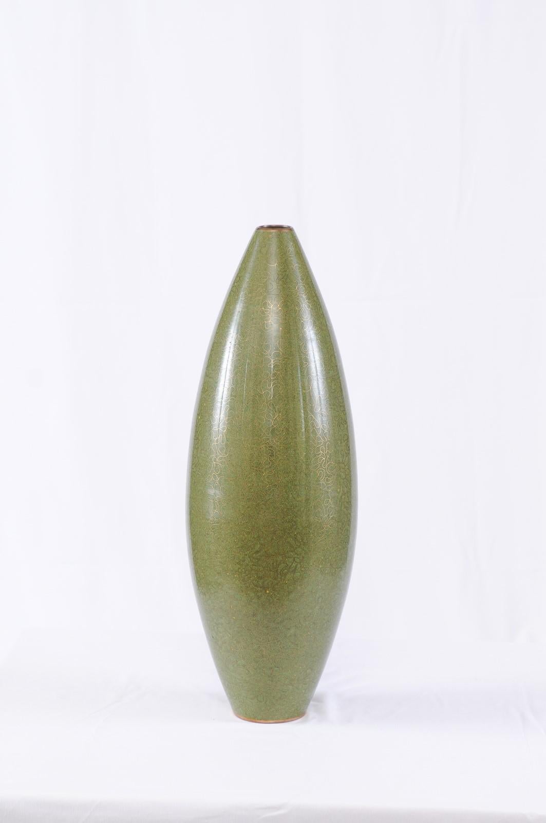 Tear Drop Vase, Verde Mi Shi Wen, Robert Kuo 2