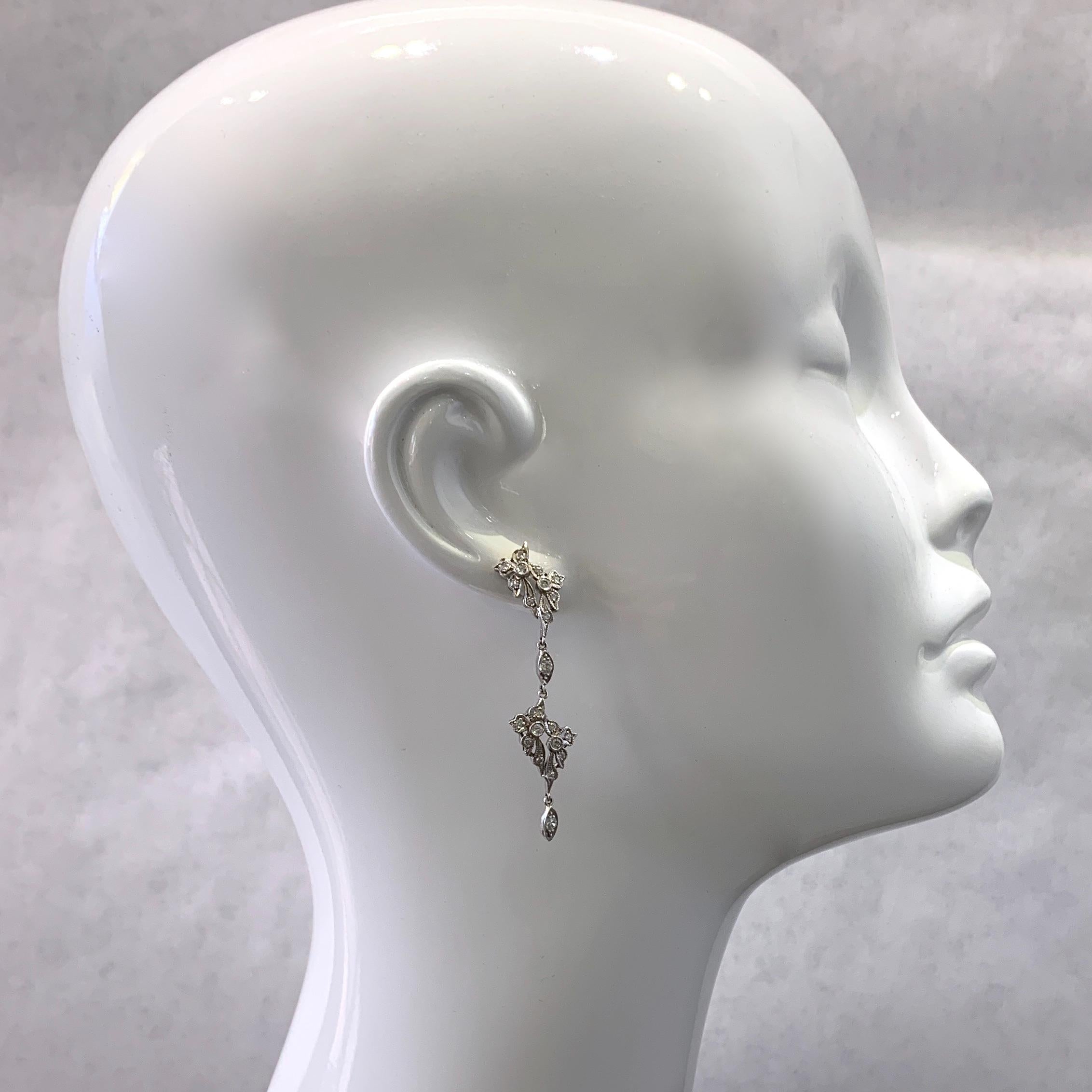 single dangle earring