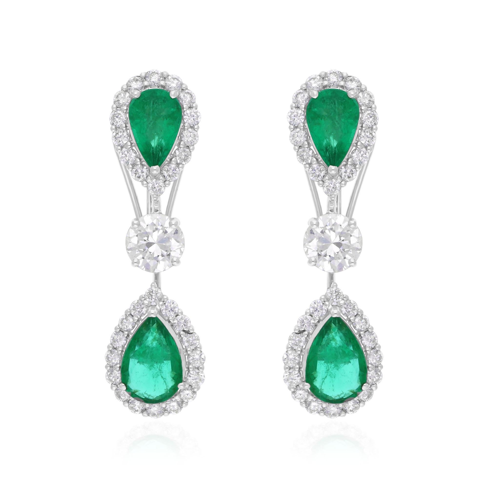 Boucles d'oreilles pendantes en or blanc 14K 6.66Tcw Zambian Emerald Halo Diamond Dangle Earrings Neuf - En vente à Diera, Dubai