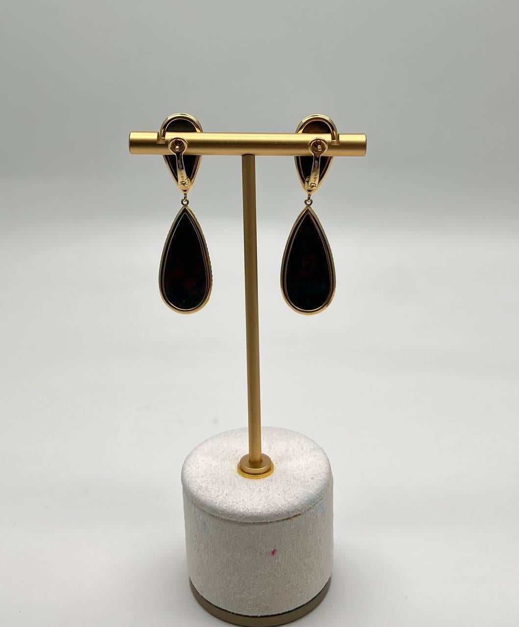 Pendientes Únicos Gota Lágrima Diamantes Piedra Negra Halo Oro 18K en venta 3