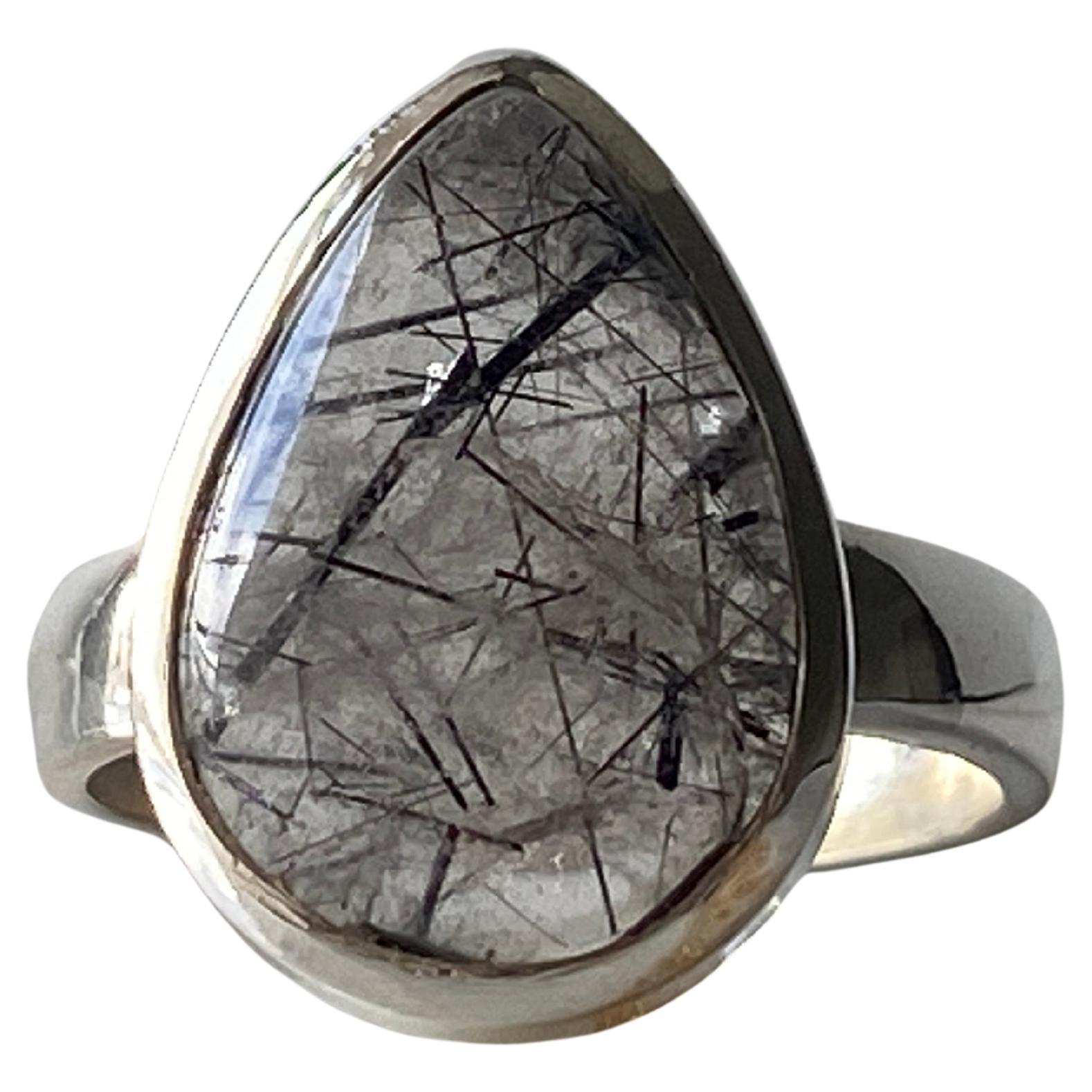 Teardrop Schwarzer Turmalin in Quarz