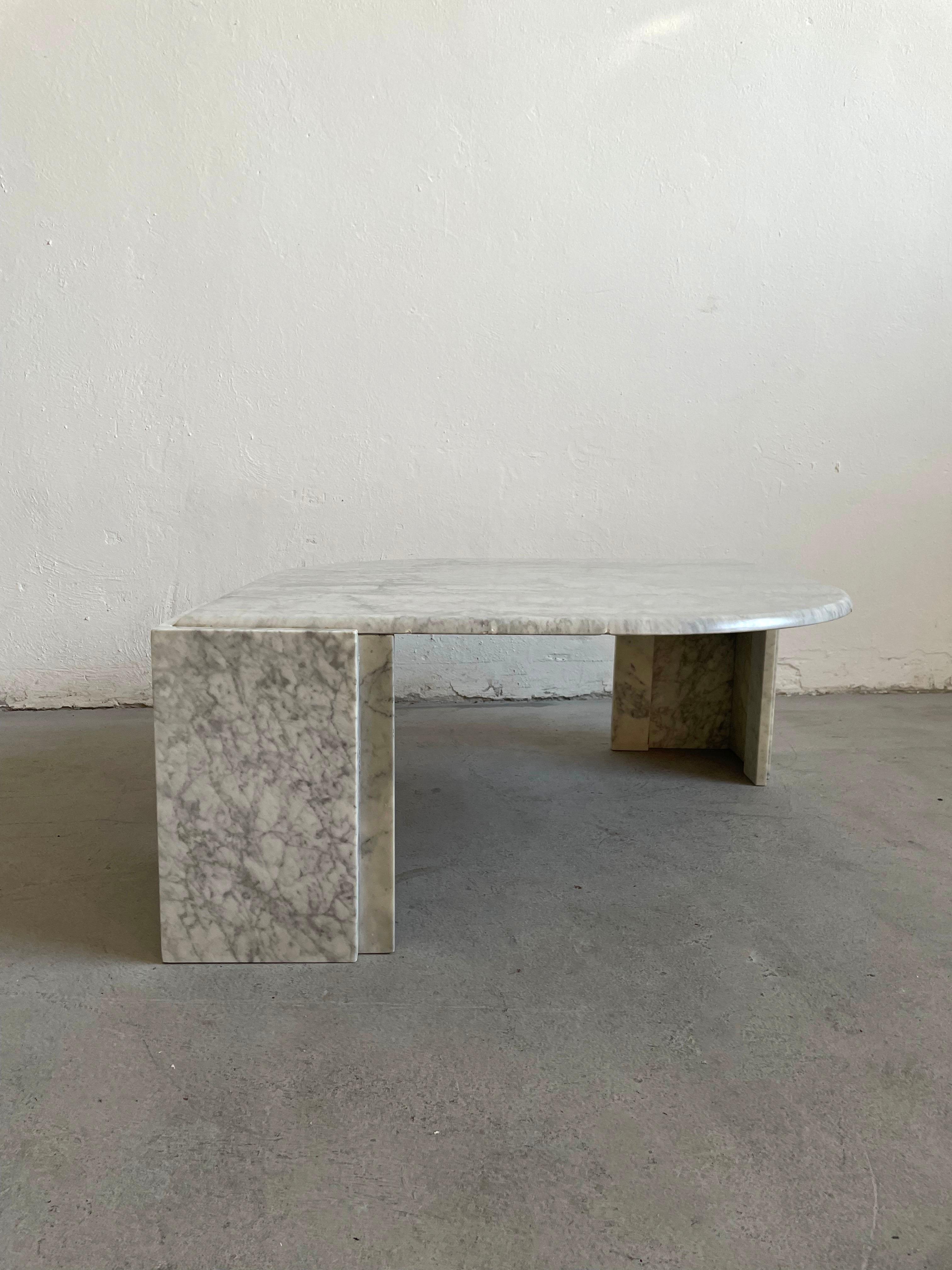 Late 20th Century Teardrop Cat's Eye Marble Coffee Table in Style of Roche Bobois For Sale