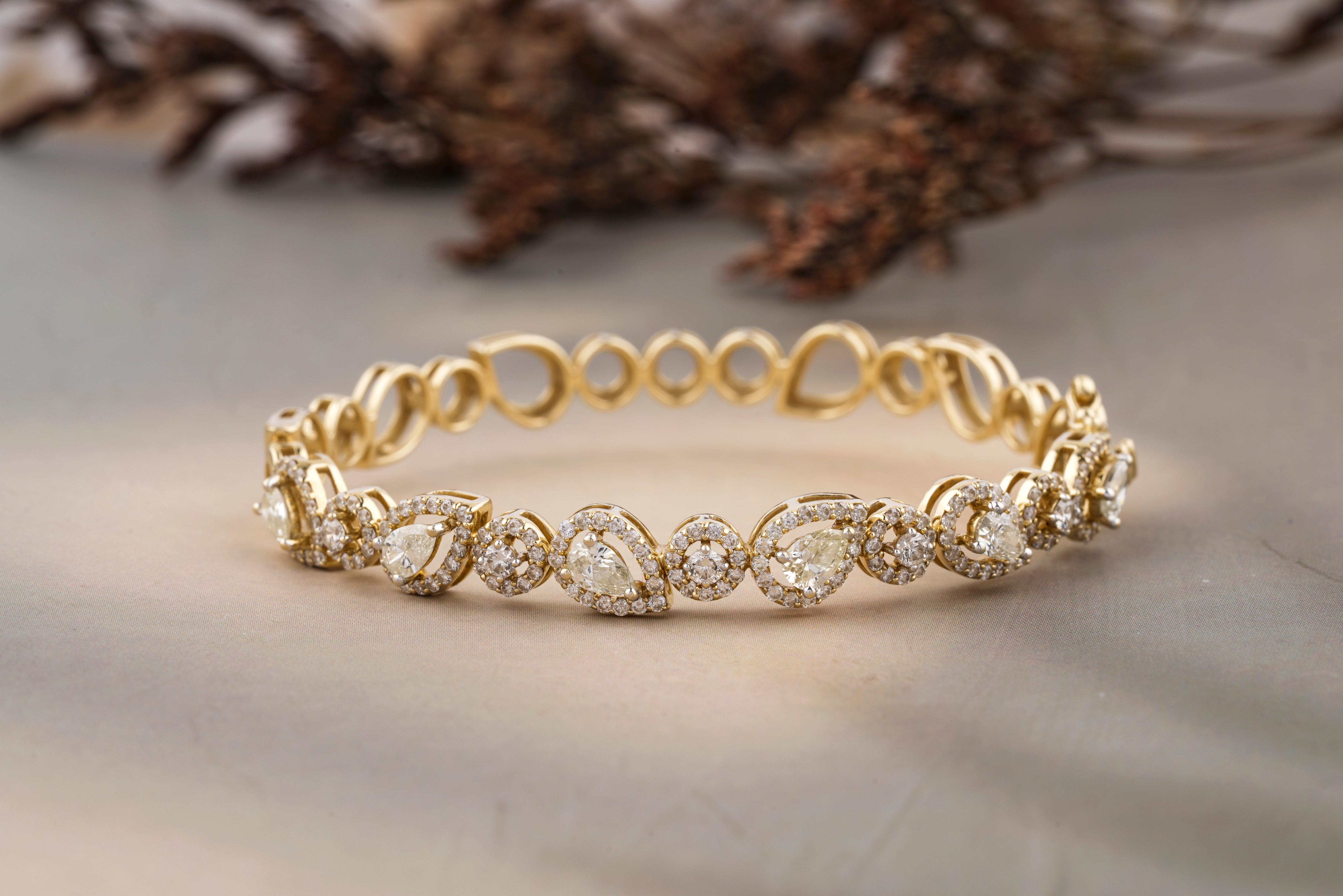 Donna Bracciale A Link con diamanti a grappolo a goccia in oro massiccio 14k (certificato) in vendita