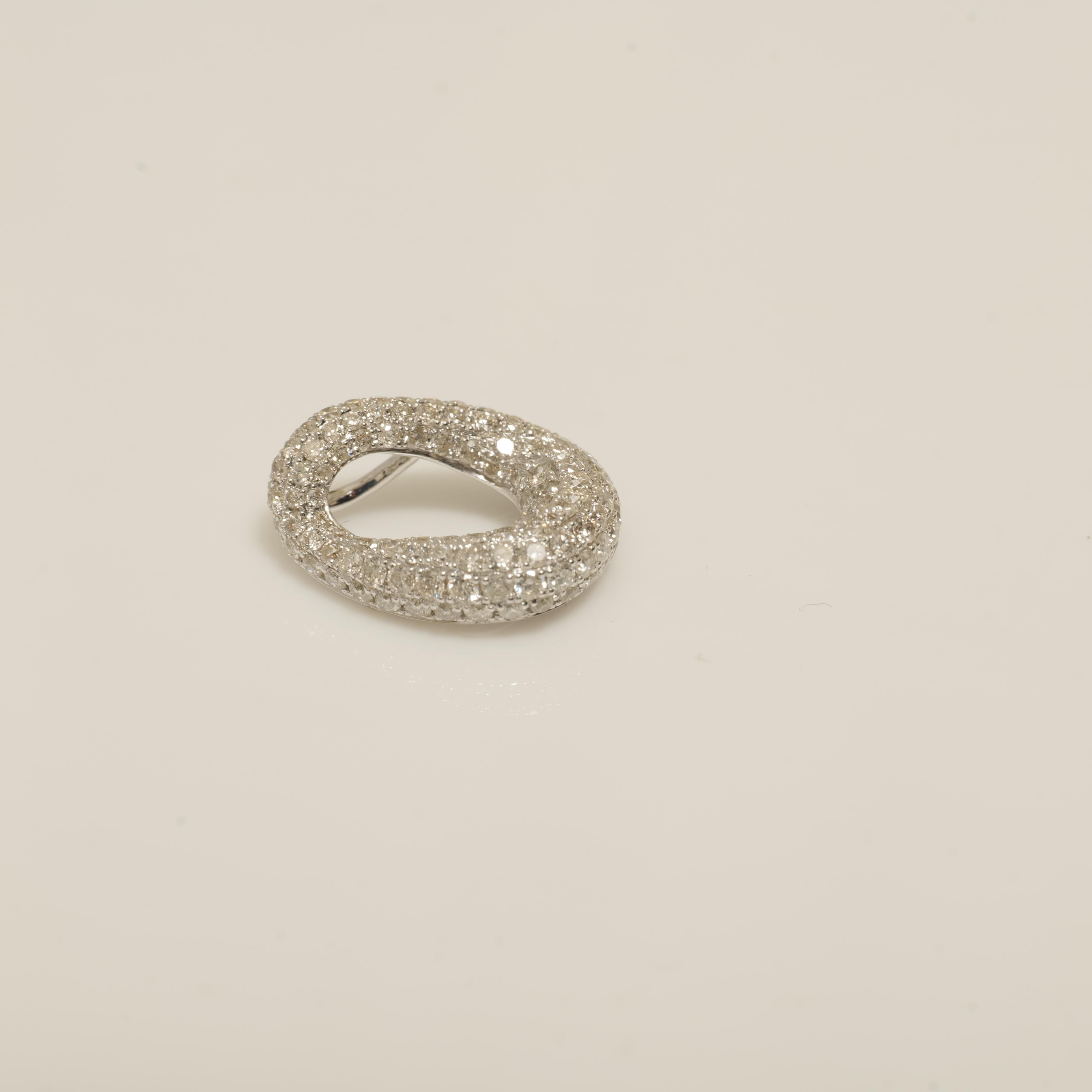 Teardrop Diamond Pendant in 14k Solid Gold (Certified) For Sale 2