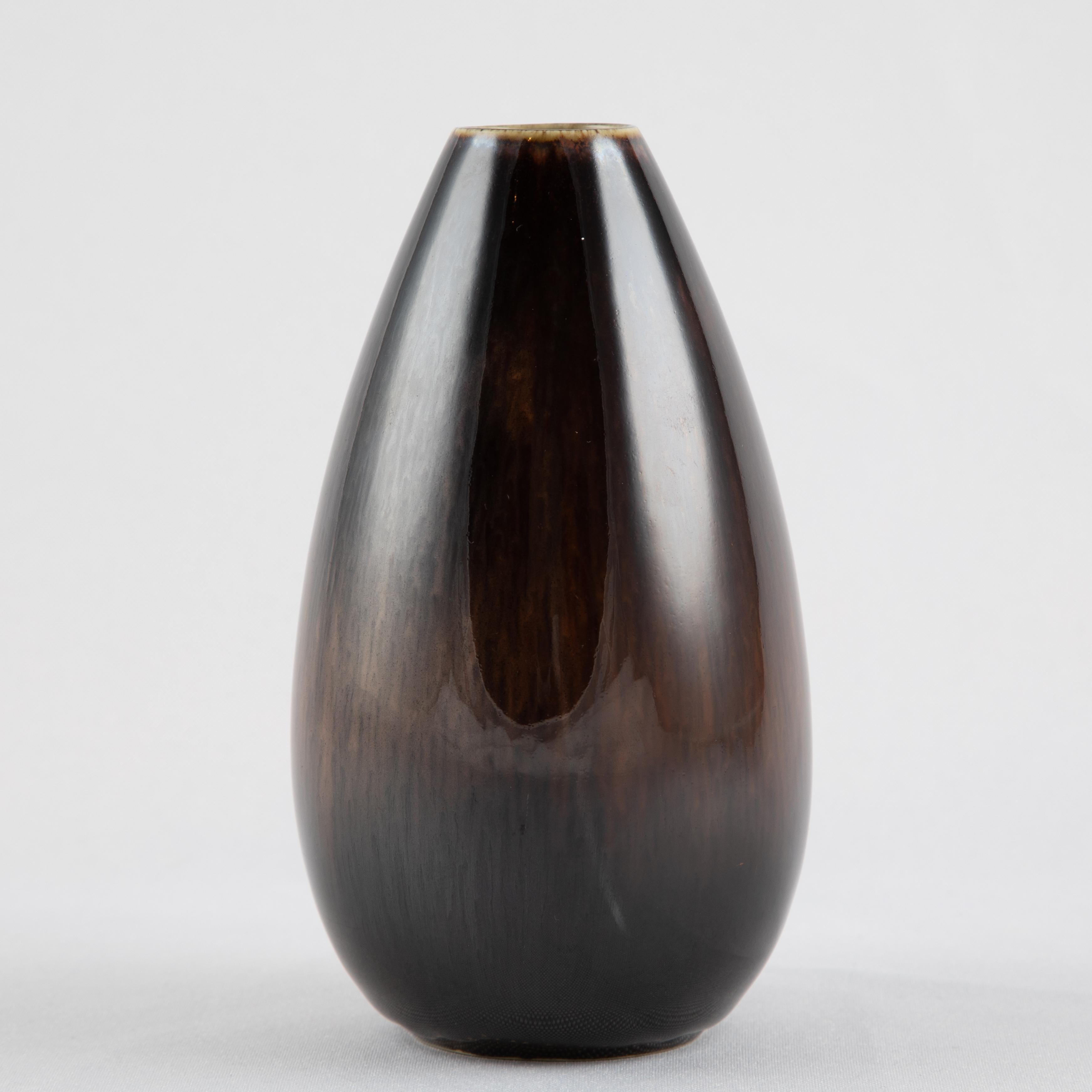 Swedish Teardrop-Form Vase by Carl-Harry Stålhane for Rörstrand, circa 1960s For Sale