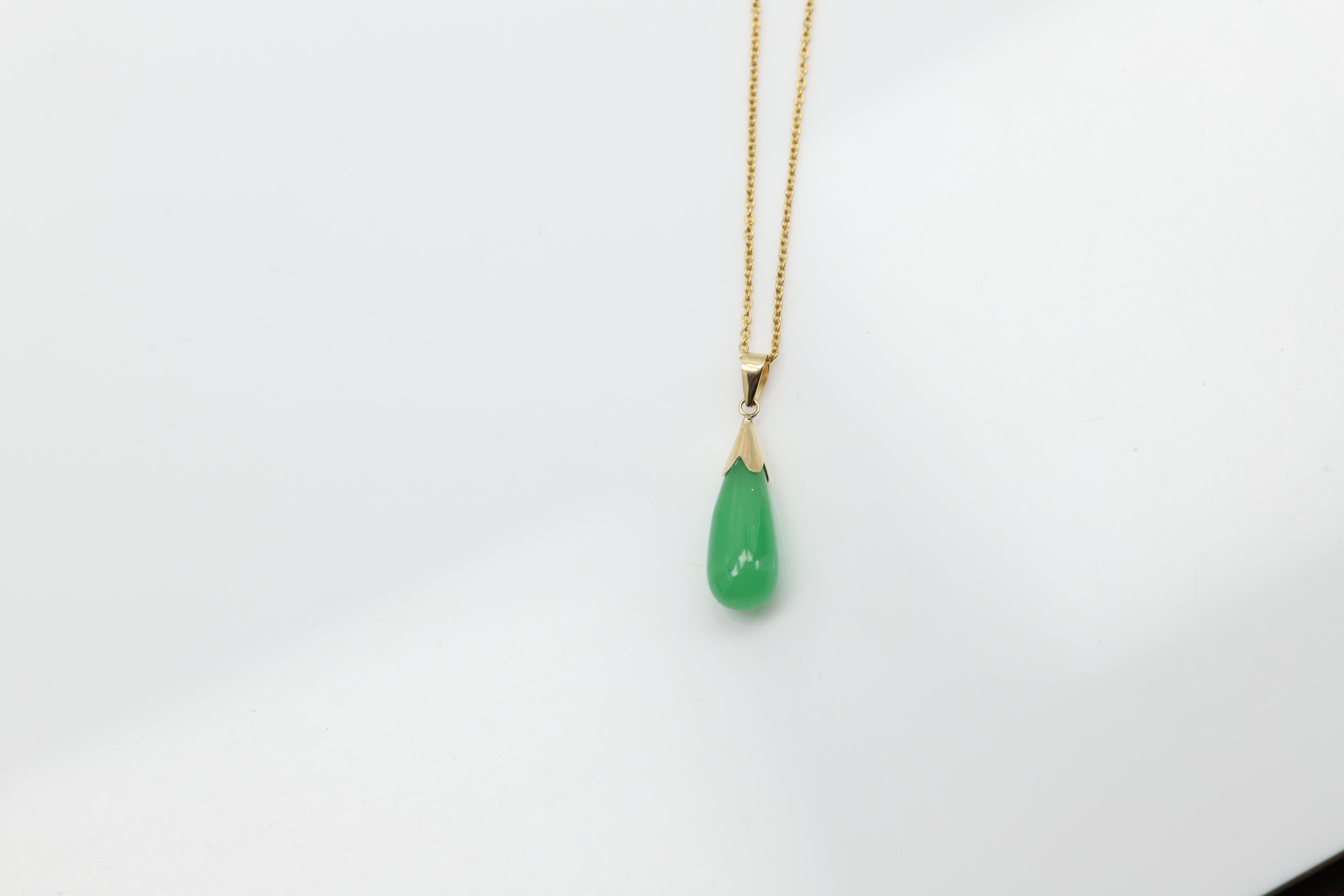 Women's or Men's Teardrop Jade Pendant 14 Karat Yellow Gold Green Jade Jewelry For Sale