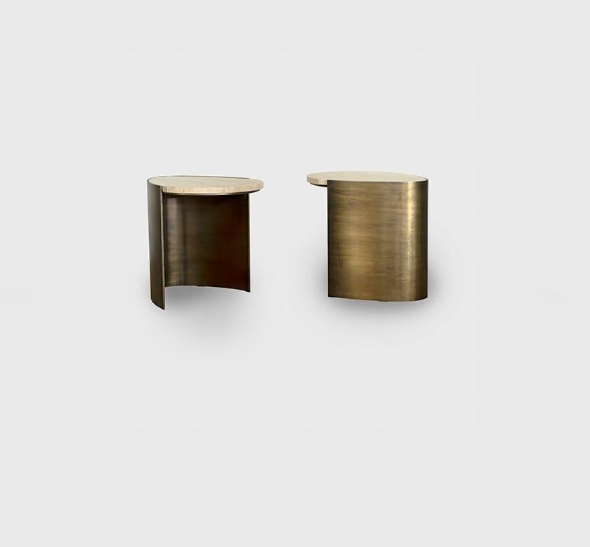Laiton Table d'appoint en marbre Teardrop par ATRA Design en vente
