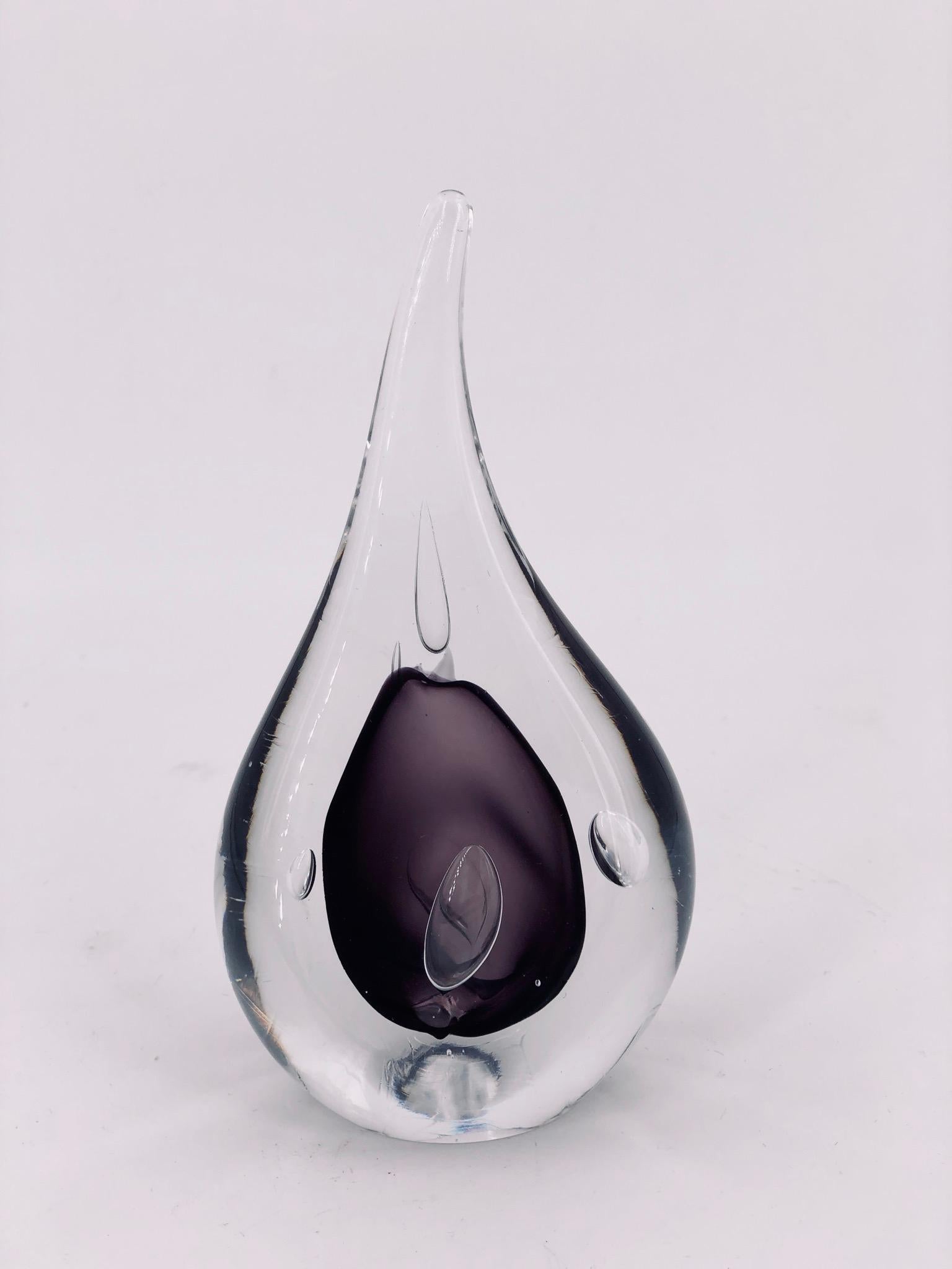 Beautiful teardrop glass sculpture beautiful colors and shape no chips or cracks signed at the bottom.
 