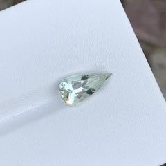Lose Edelsteine in Tropfenform aus salbeigrünem Quarz (Prasiolith) für Schmuck, 14 mm