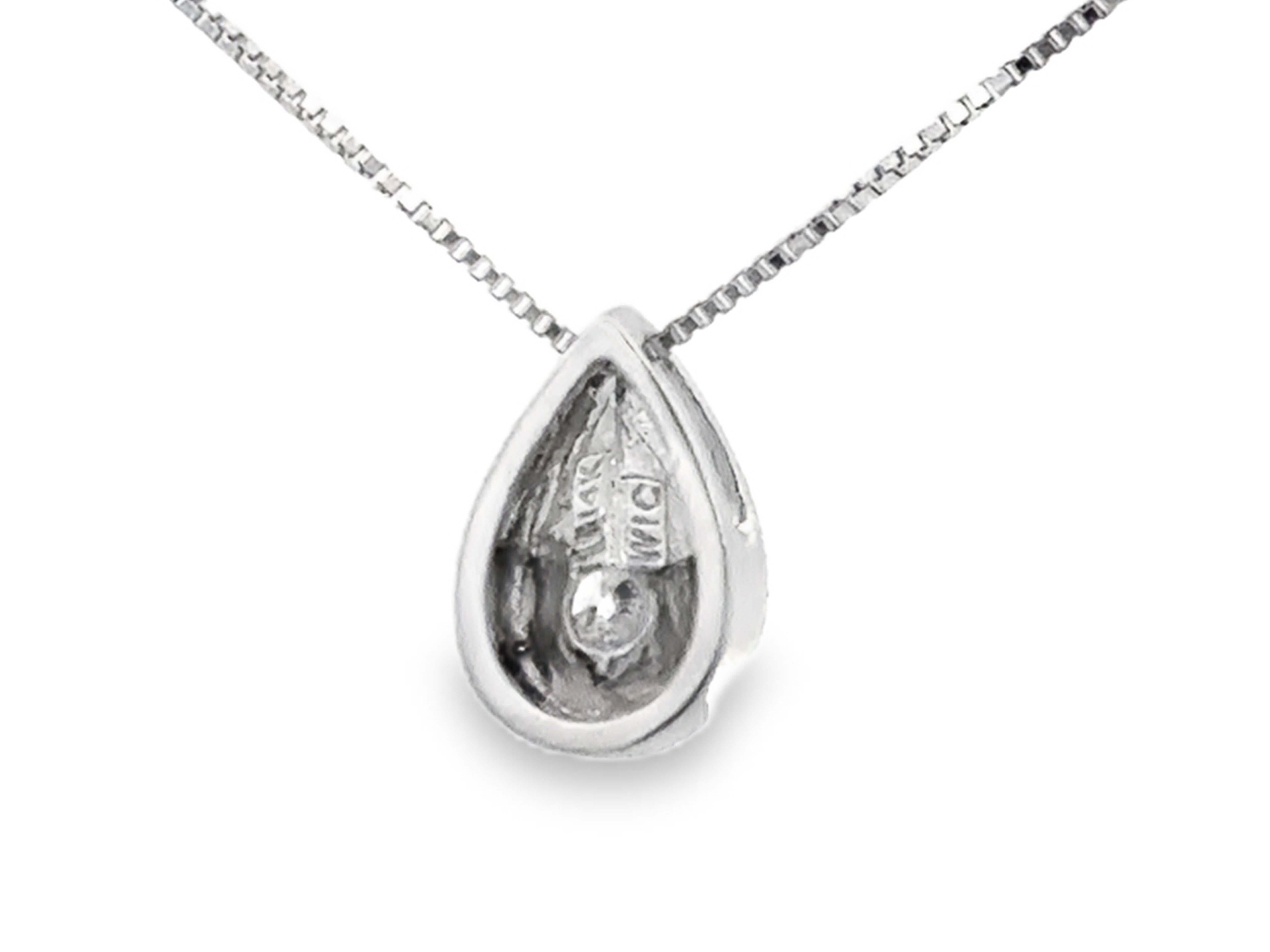 Collana di diamanti solitari a goccia in oro bianco 14K in vendita 1