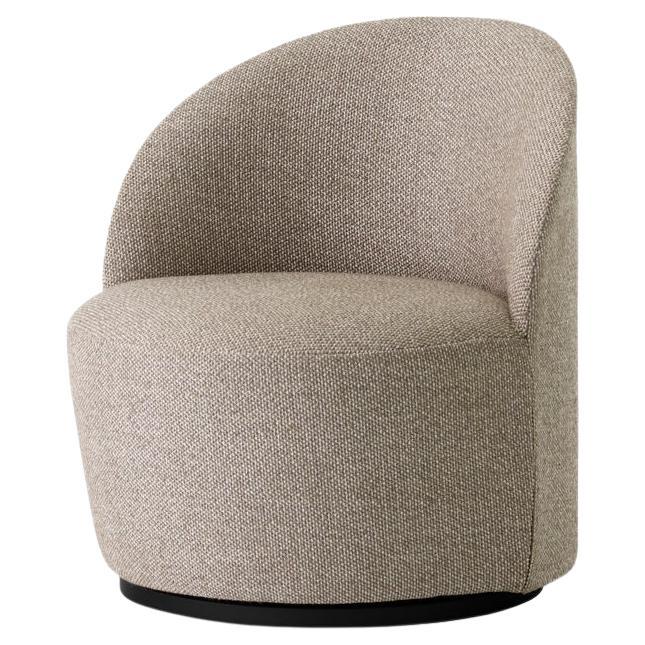 Sedia da salotto per sala da tè, girevole con ribaltamento, in Kvadrat Safire 004, di Nick Ross, Audo