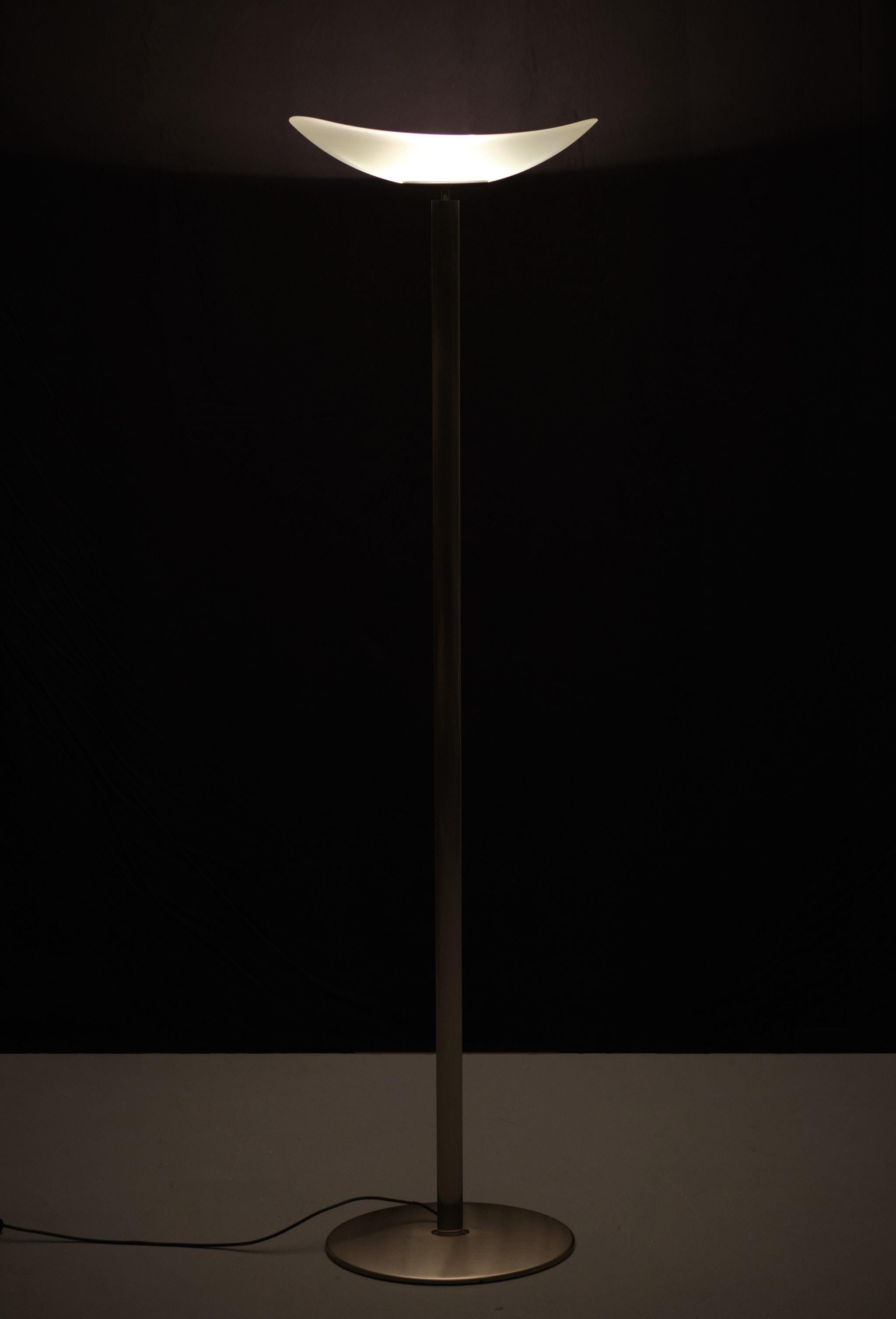 Lampada da terra Tebe di Ernesto Gismondi per Artemide, anni '80 In condizioni buone a Den Haag, NL