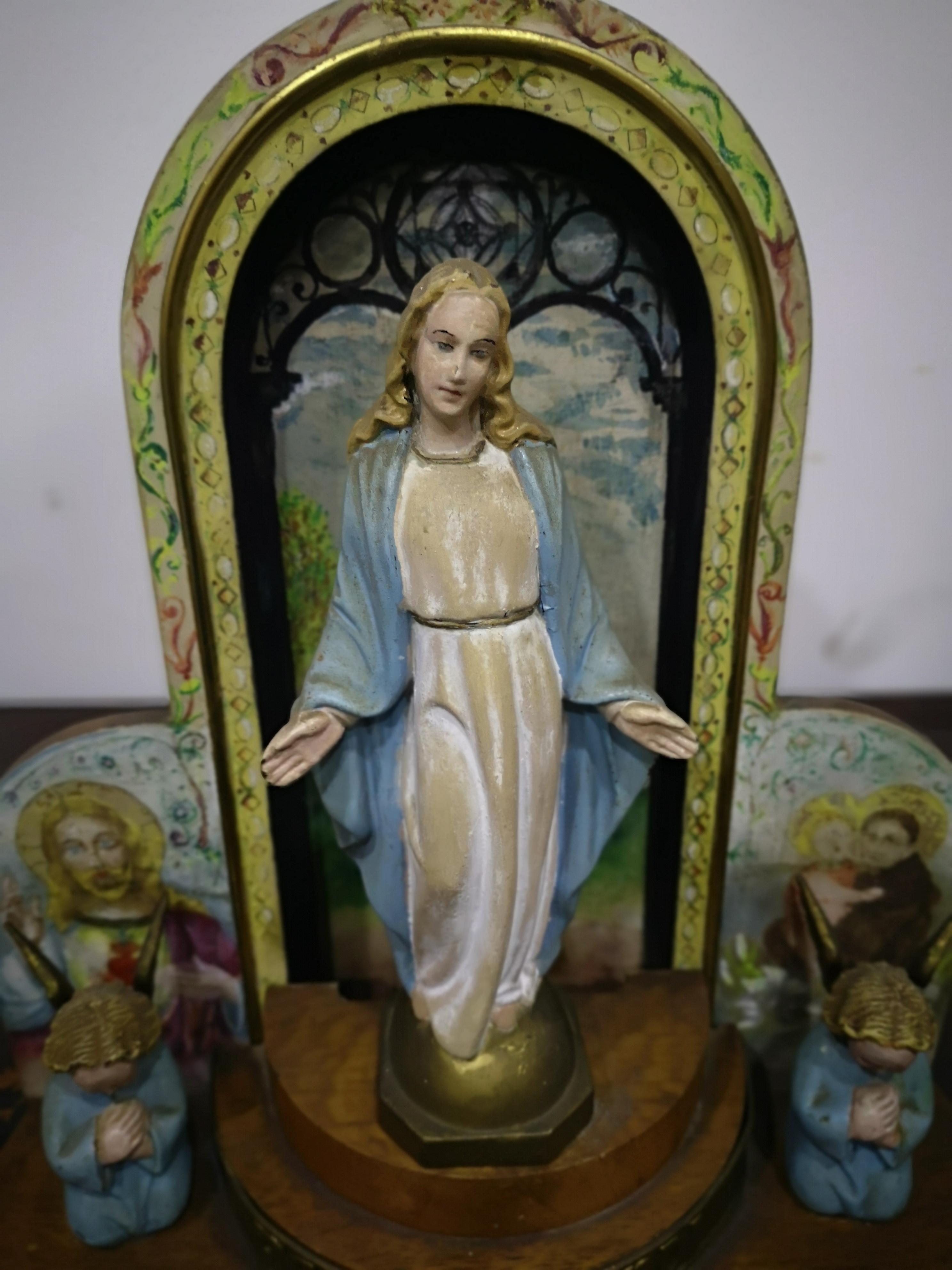 Bronze Wooden reliquary with bronze Madonna and Angels with Carillon 1930s For Sale