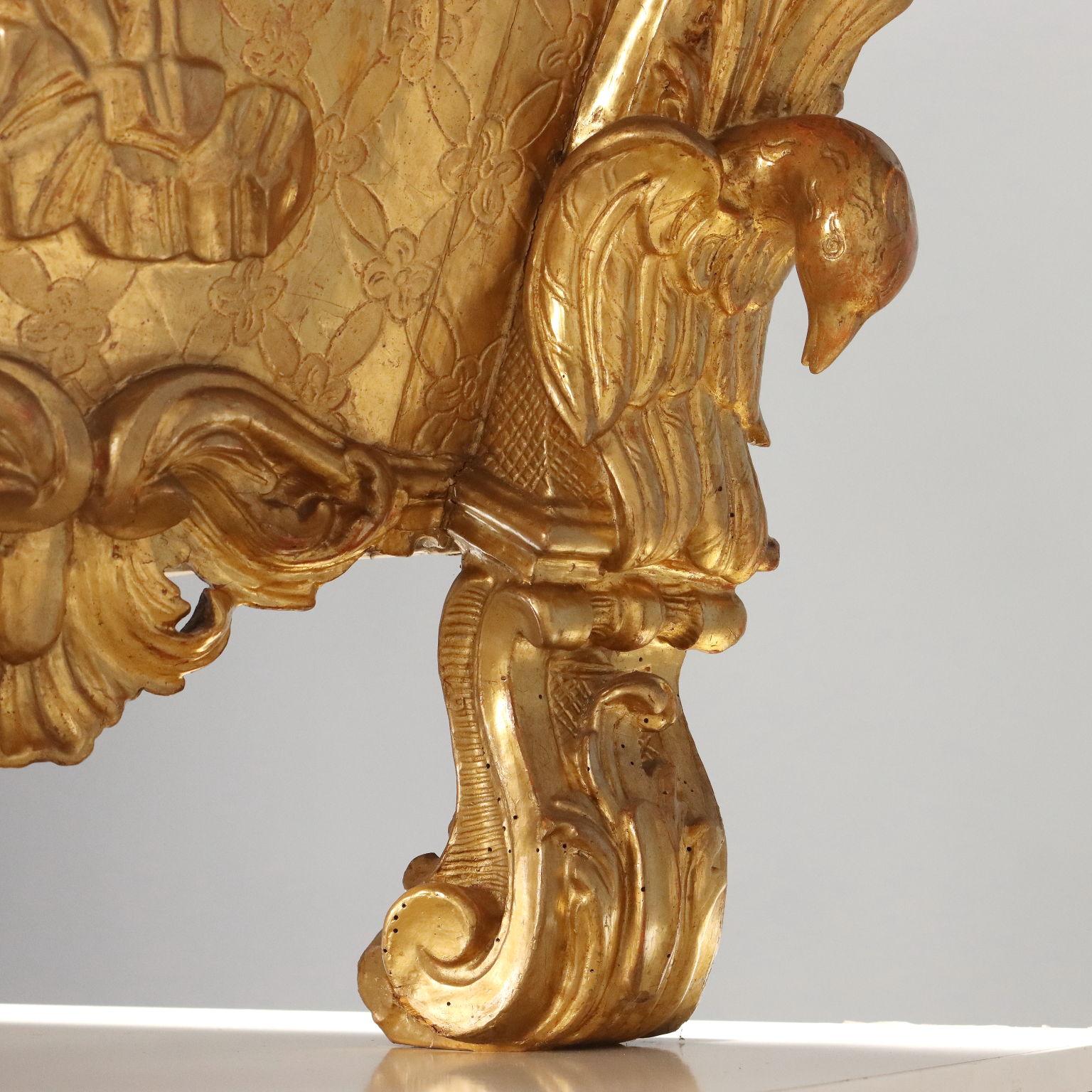Coffret sculpté et doré Italie Première moitié du XVIIIe siècle en vente 7