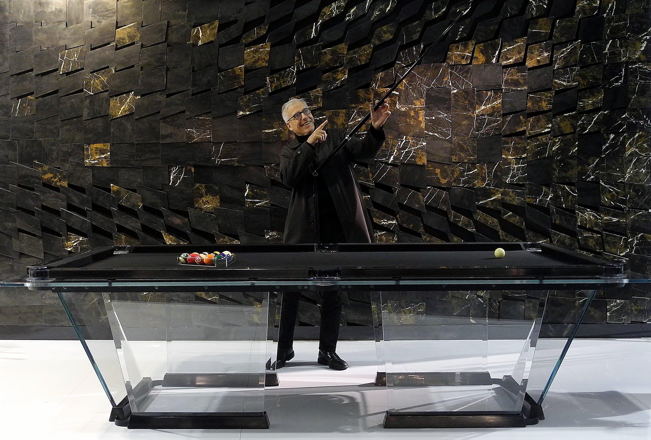 Teckell T1.1 8-Fuß-Pooltisch aus Kristall in Schwarz  von Marc Sadler im Angebot 3