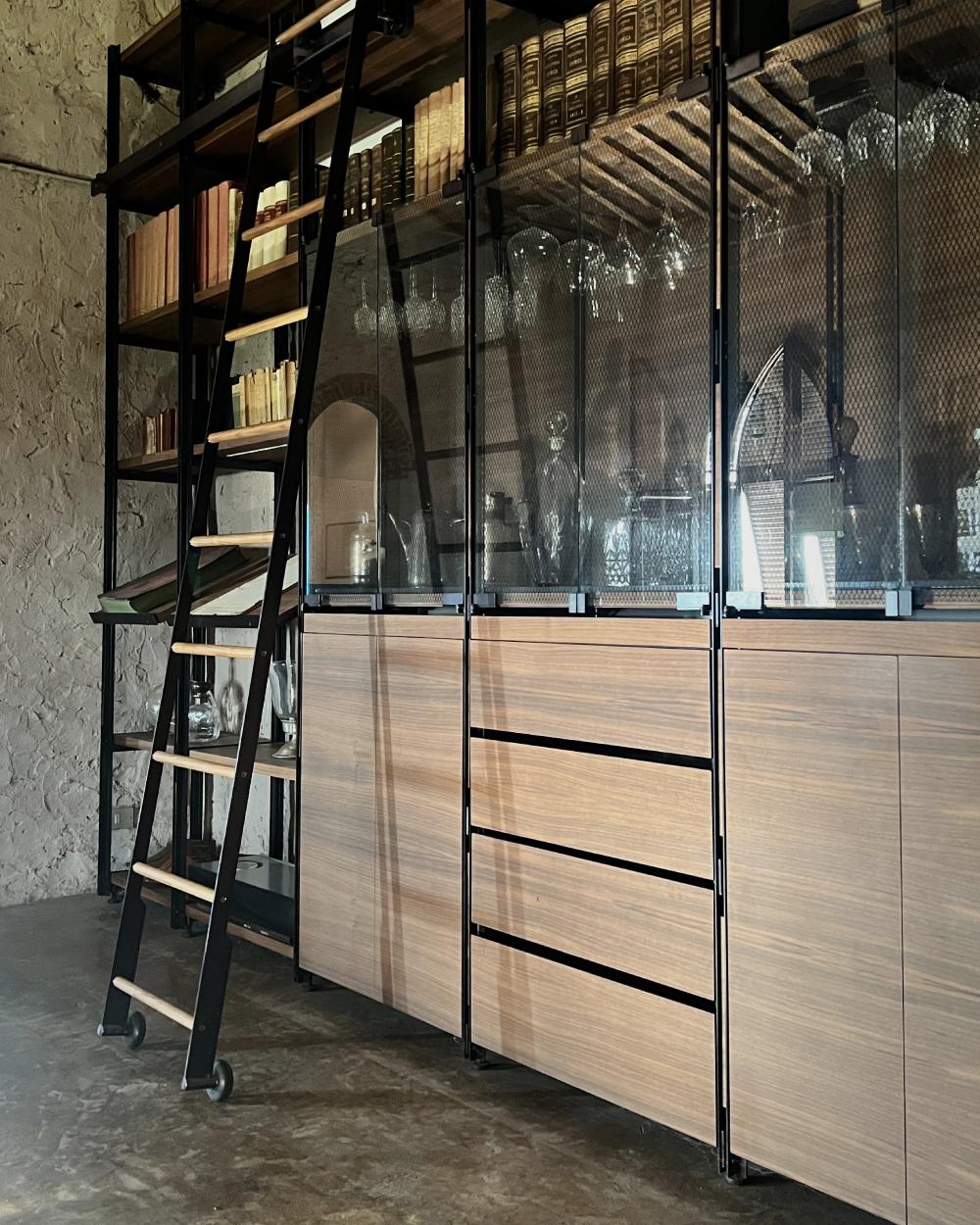 Libreria a scaffali modulari 