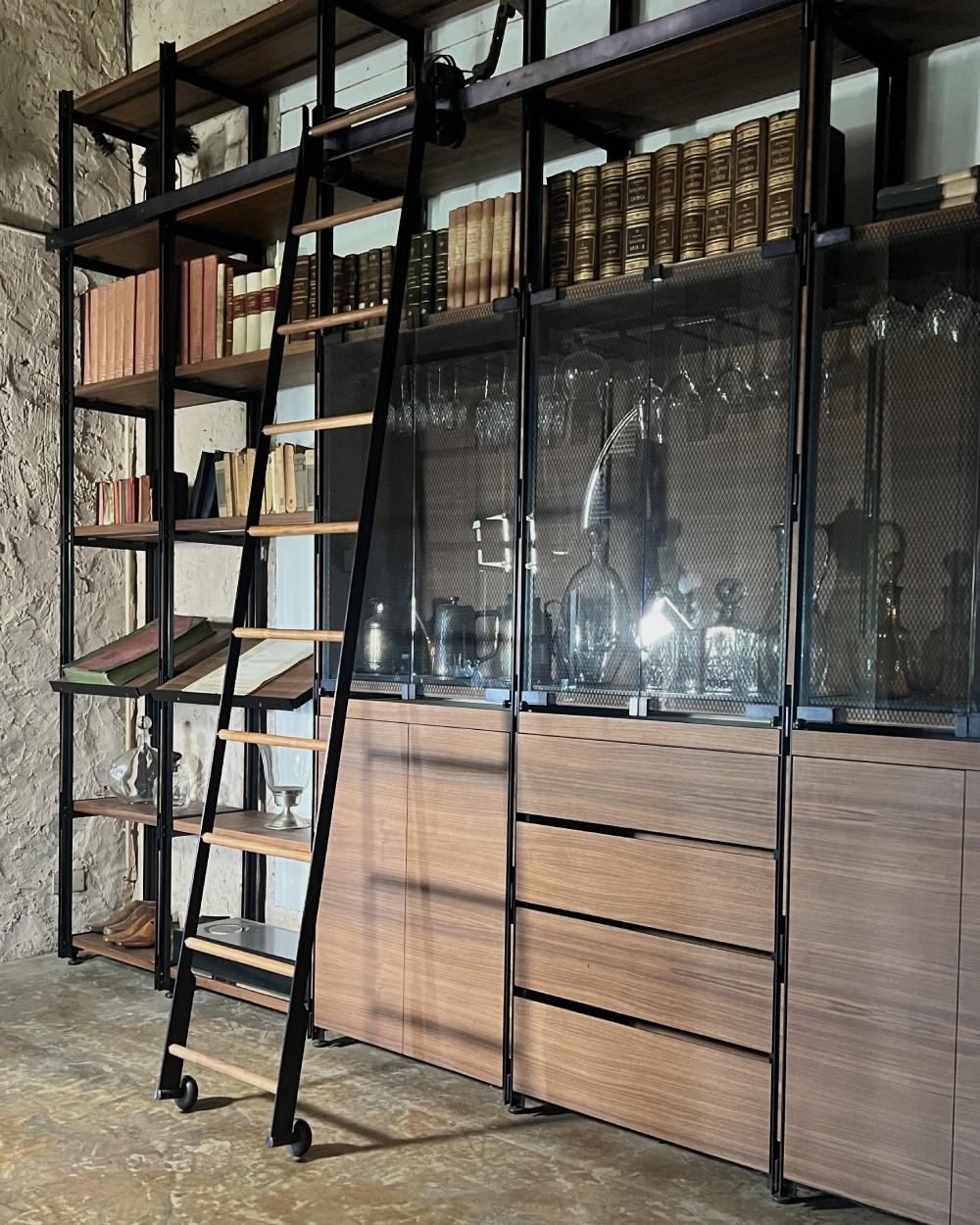 Libreria a scaffali modulari 