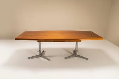 Escritorio ejecutivo Tecno en nogal y aluminio fundido de Osvaldo Borsani, Italia Años 50