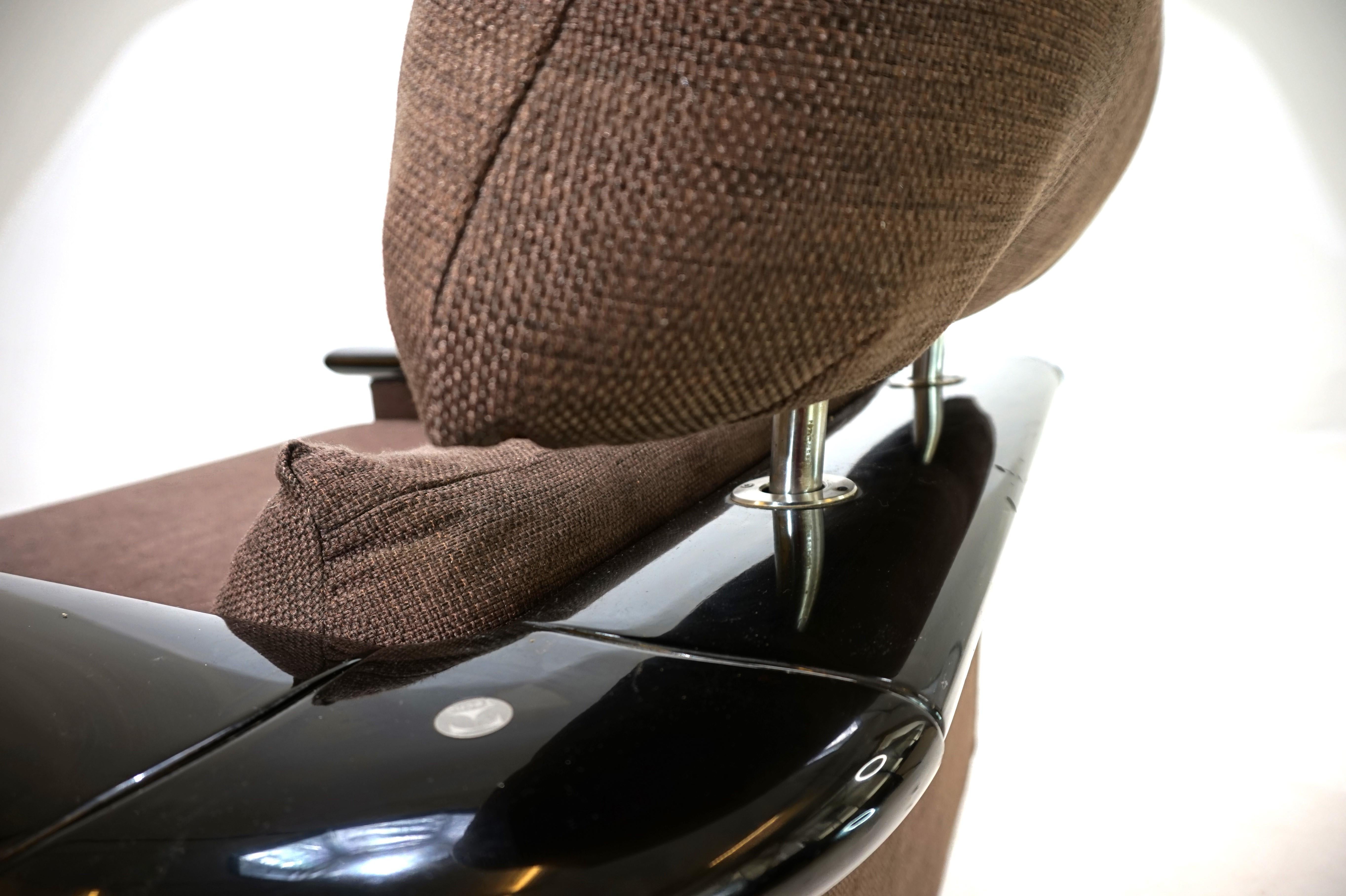 Fauteuil de salon Tecno avec cadre en laque de piano, 1970 en vente 11