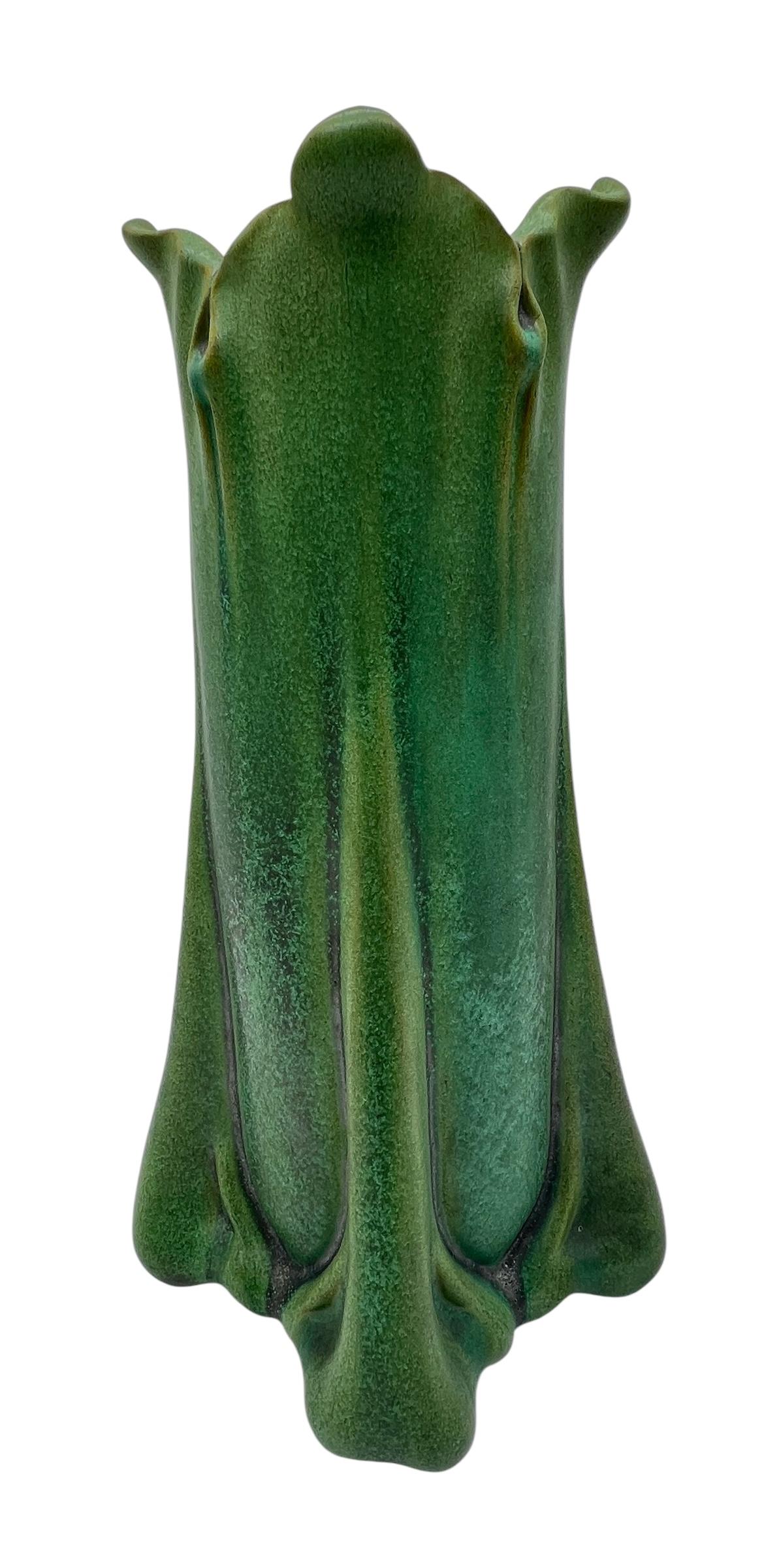 Teco Pottery, Vaso Art Nouveau Greene & Greene di Fernand Moreau in vendita 3