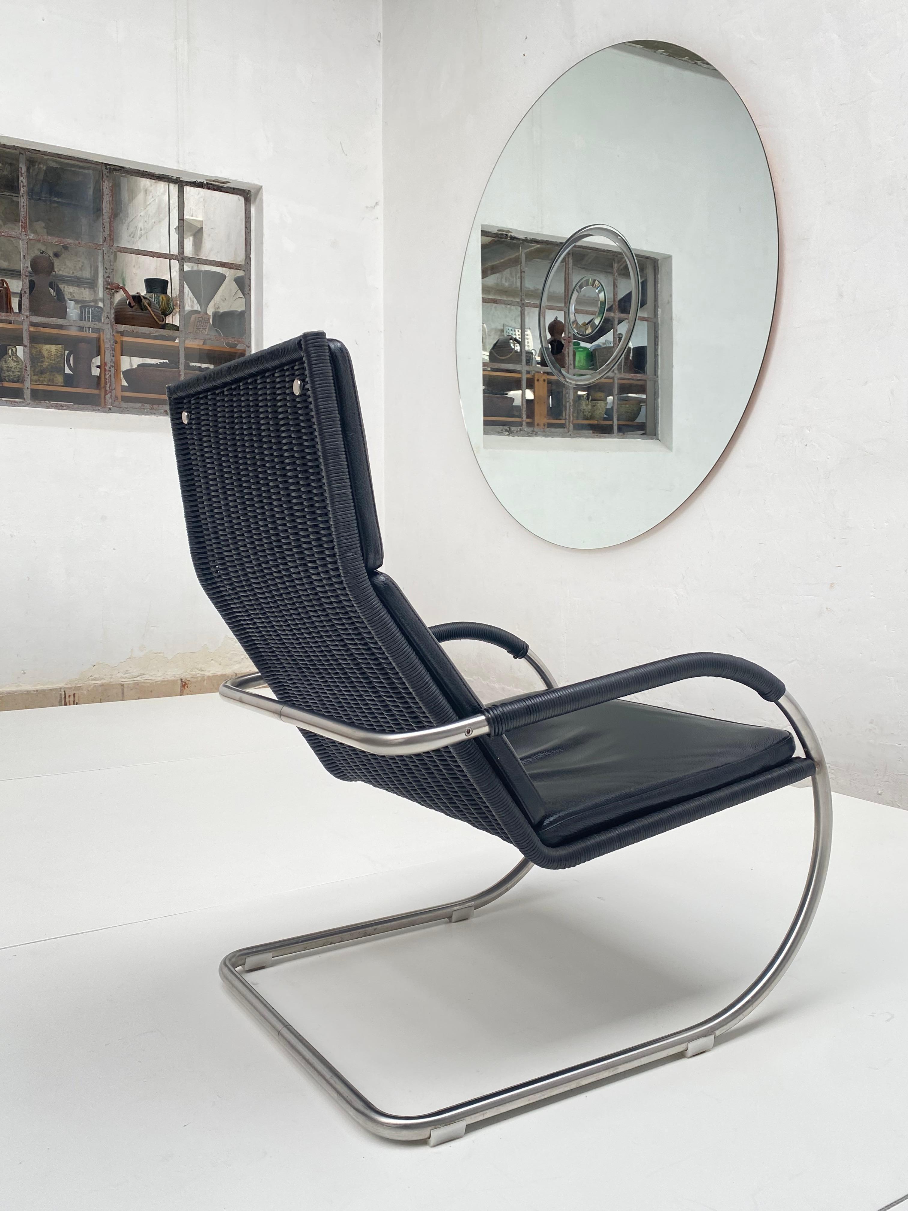 20th Century Tecta D35 Lounge Chair in Black Leather & Woven Plastic Wicker For Sale