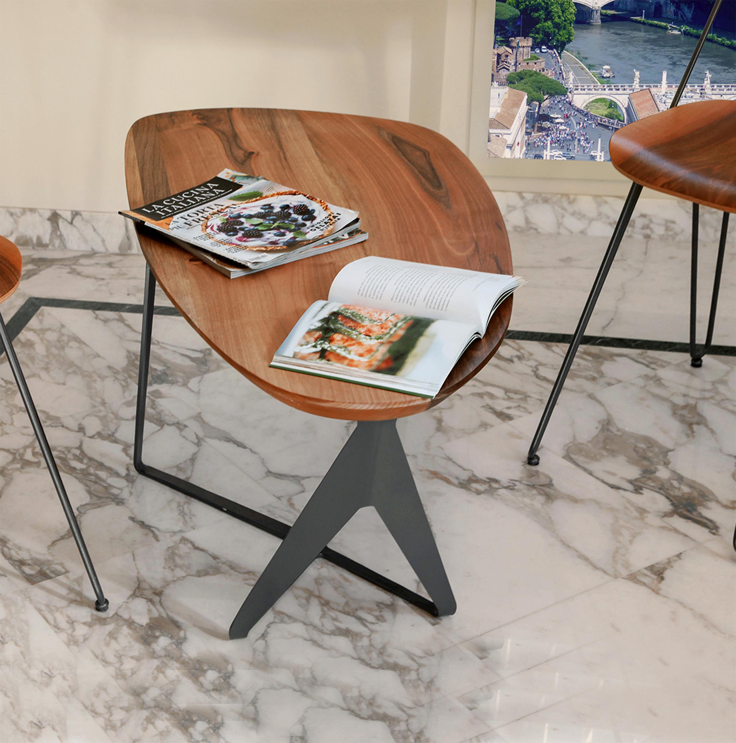 TED Coffee Table in Solid Walnut – Italian Design Coffee Table by Greyge in vendita 4