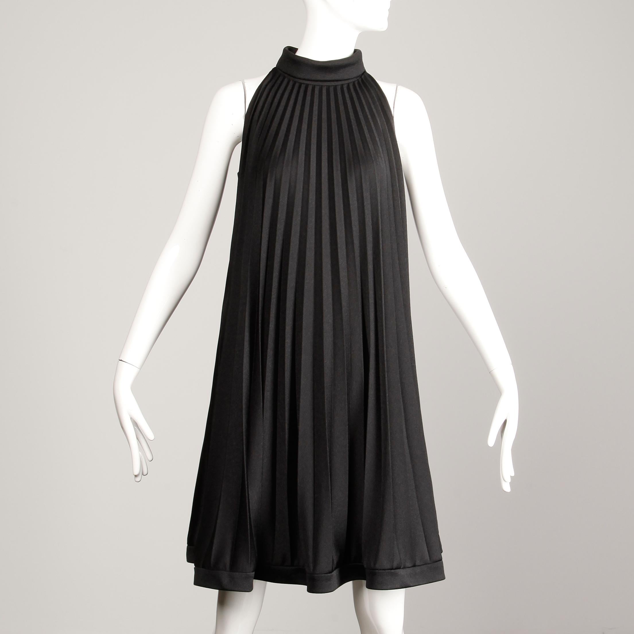 Trapeze cocktail dress 2025