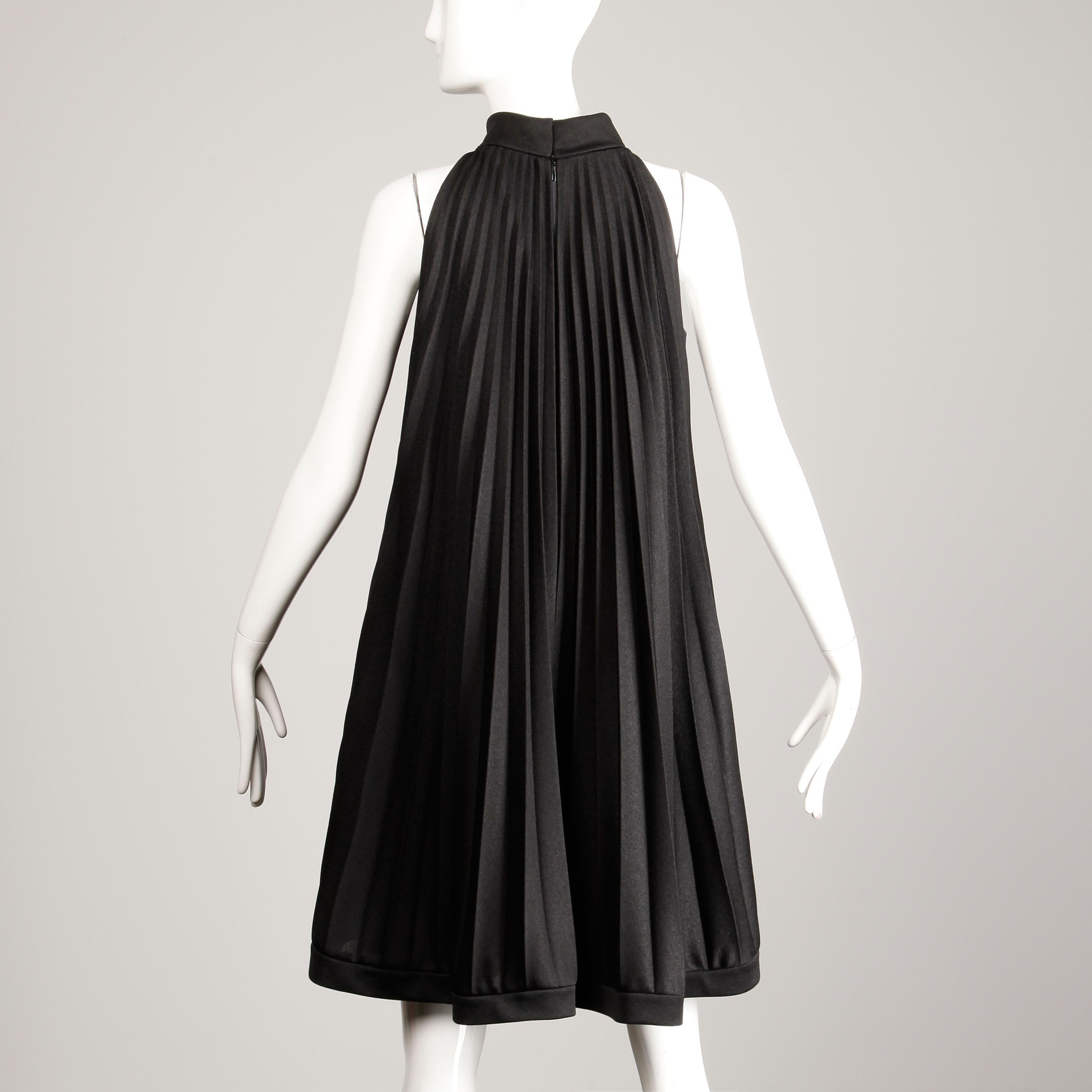 Black trapeze cheap cocktail dress
