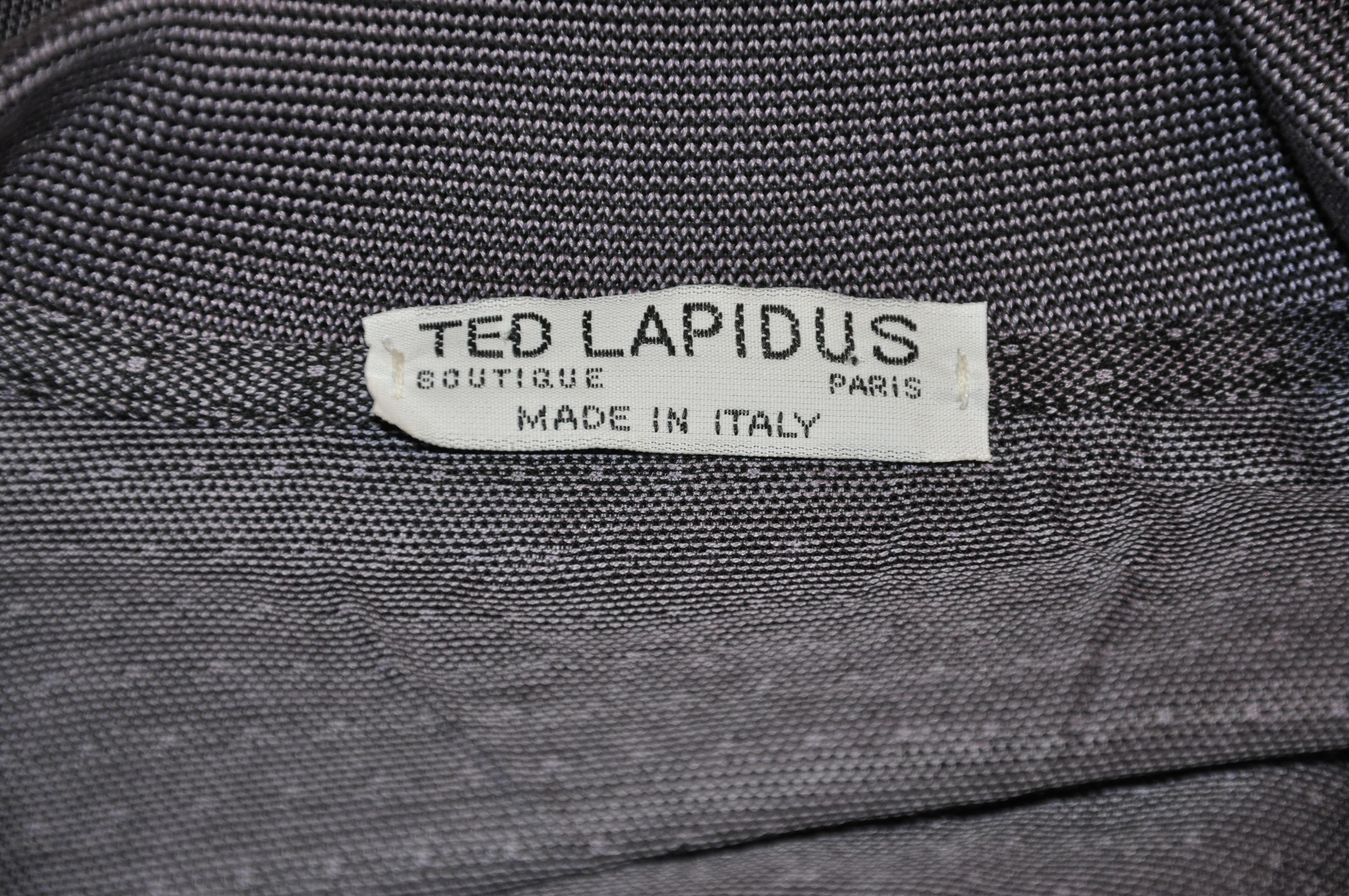 Ted Lapidus „Boutique“: marineblauer und schwarzer Herren-Polopullover aus leichter Baumwolle mit 3 Knöpfen im Angebot 1