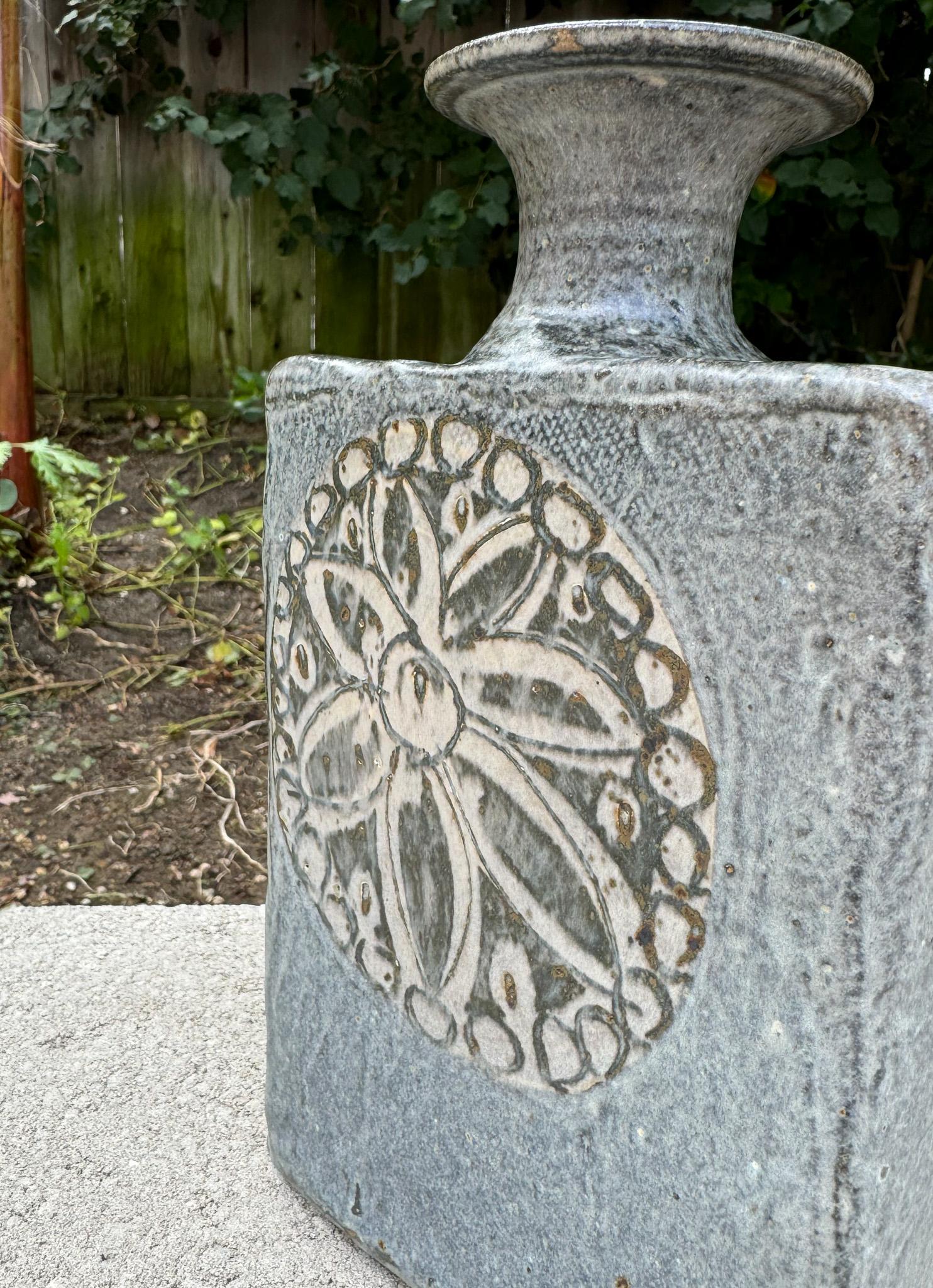 Vaso in ceramica Ted Saito, California, c.1970 in vendita 9