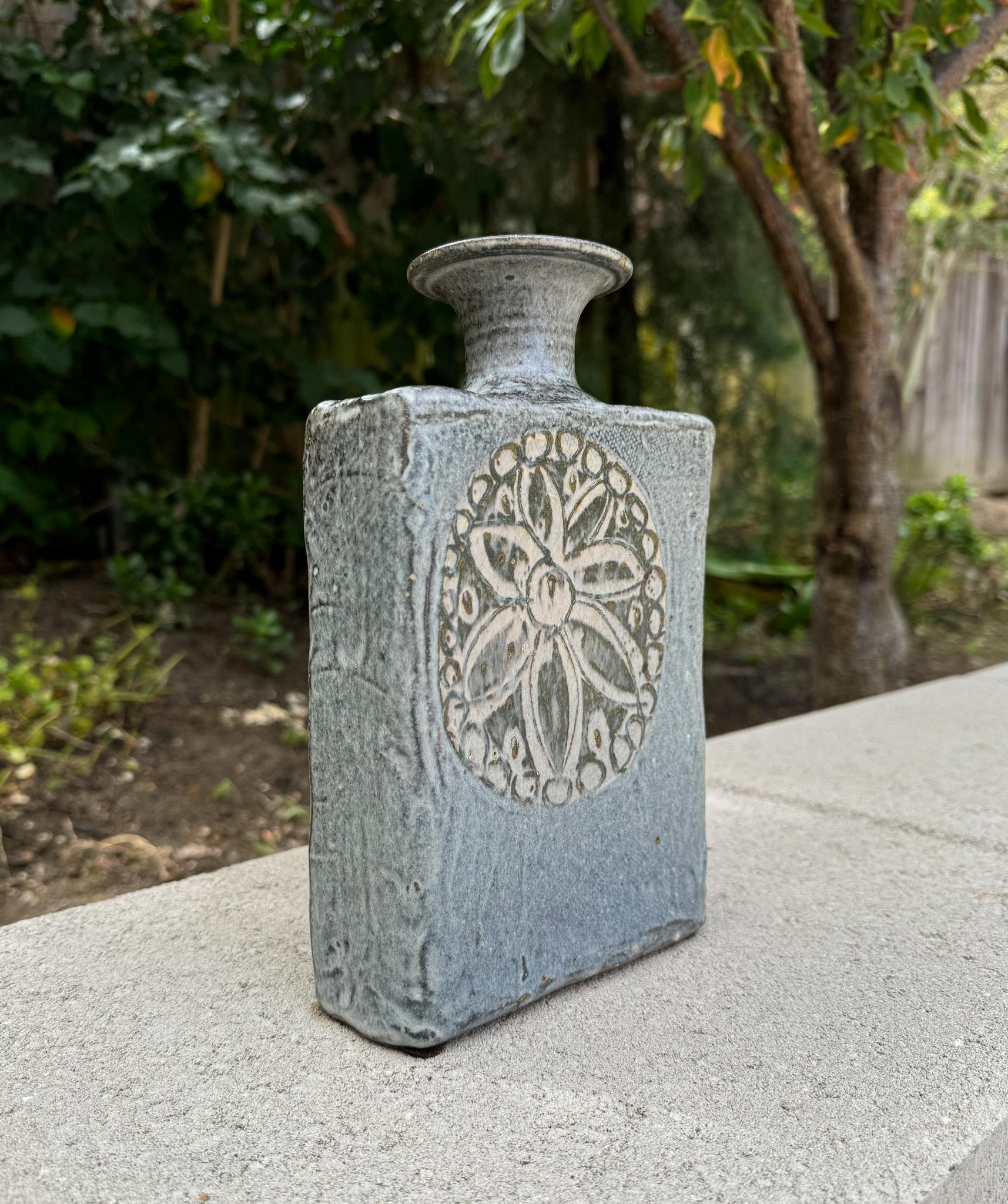 Vaso in ceramica Ted Saito, California, c.1970 in vendita 2