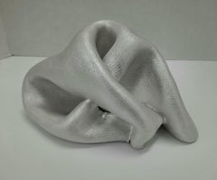 sinuosity 129 pearl (pop slick metallic smooth small table top sculpture art)