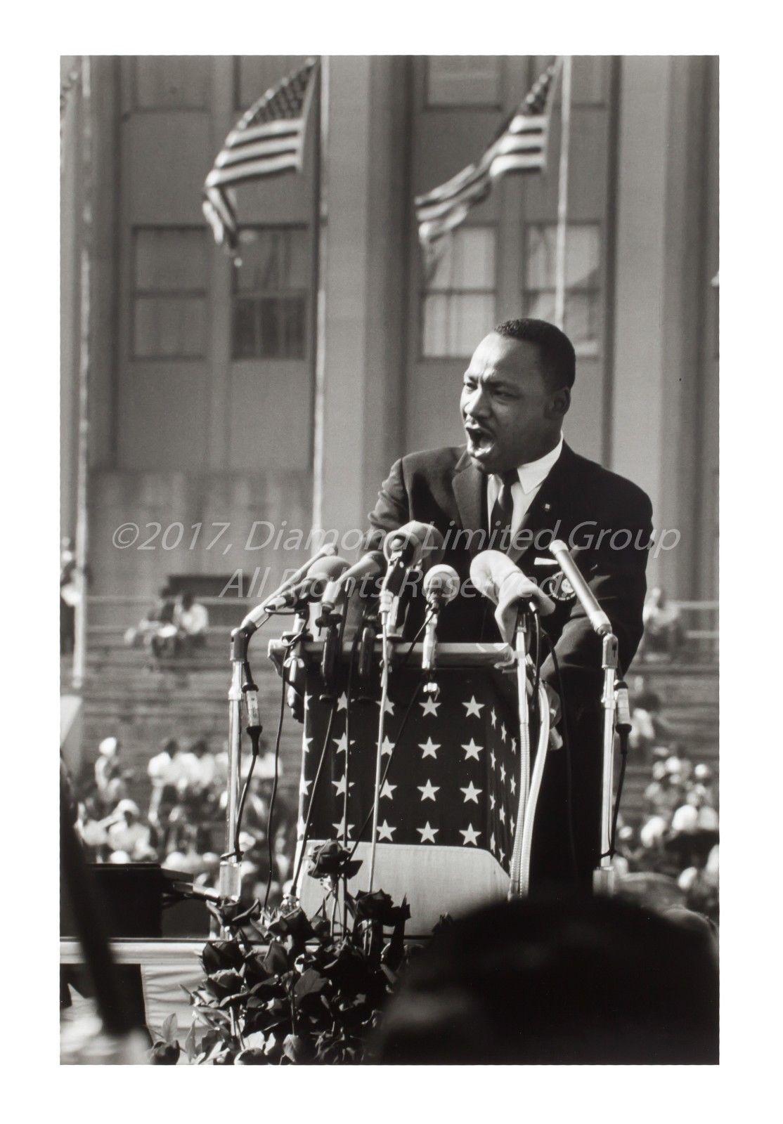 Martin Luther King Jr 1964 Solider Field Peace Rally Historic Original Photo Set For Sale 4