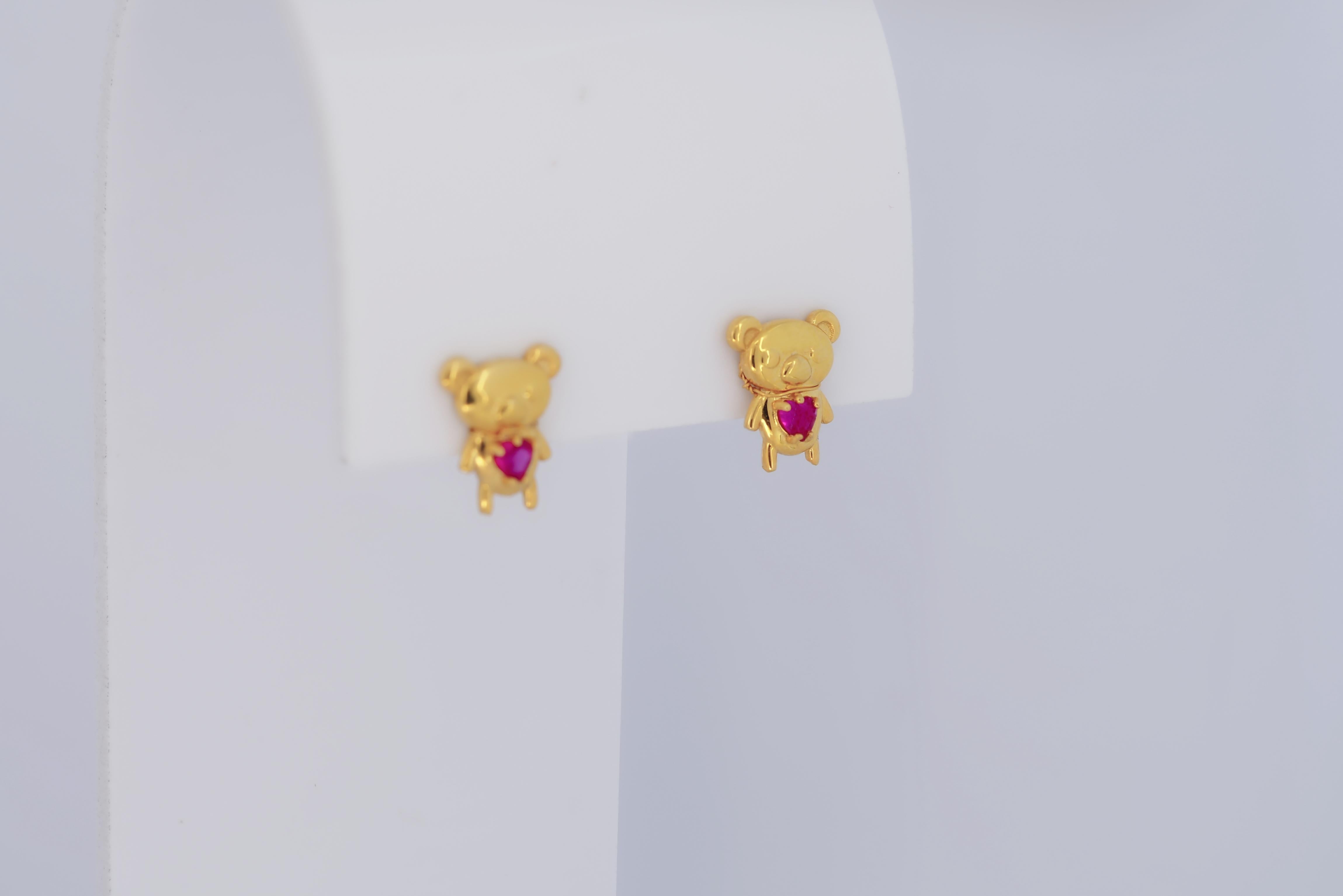 Modern Teddy bear earrings studs in 14k gold. For Sale