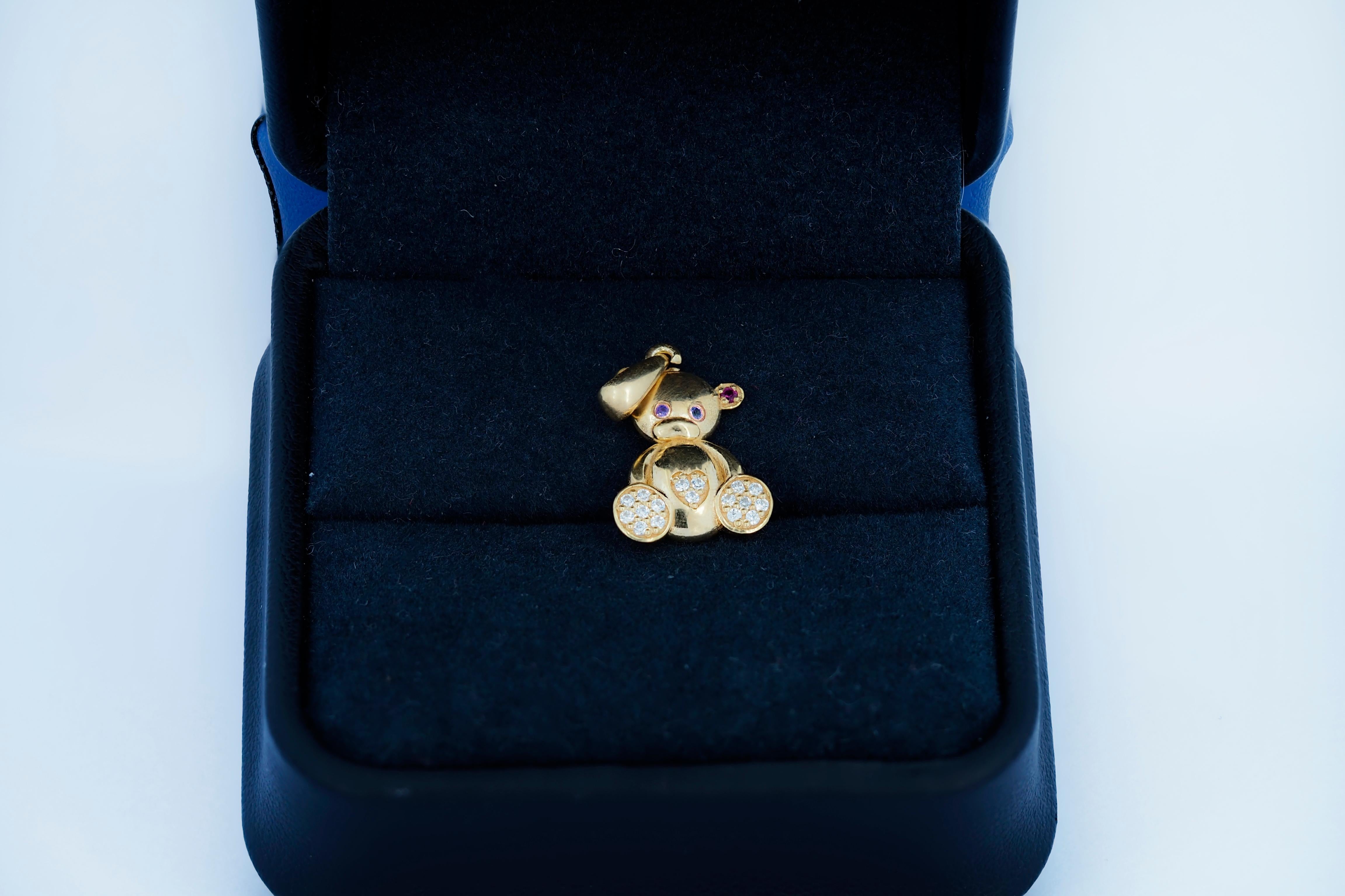 Moderno Ciondolo a forma di orsetto in oro 14k in vendita