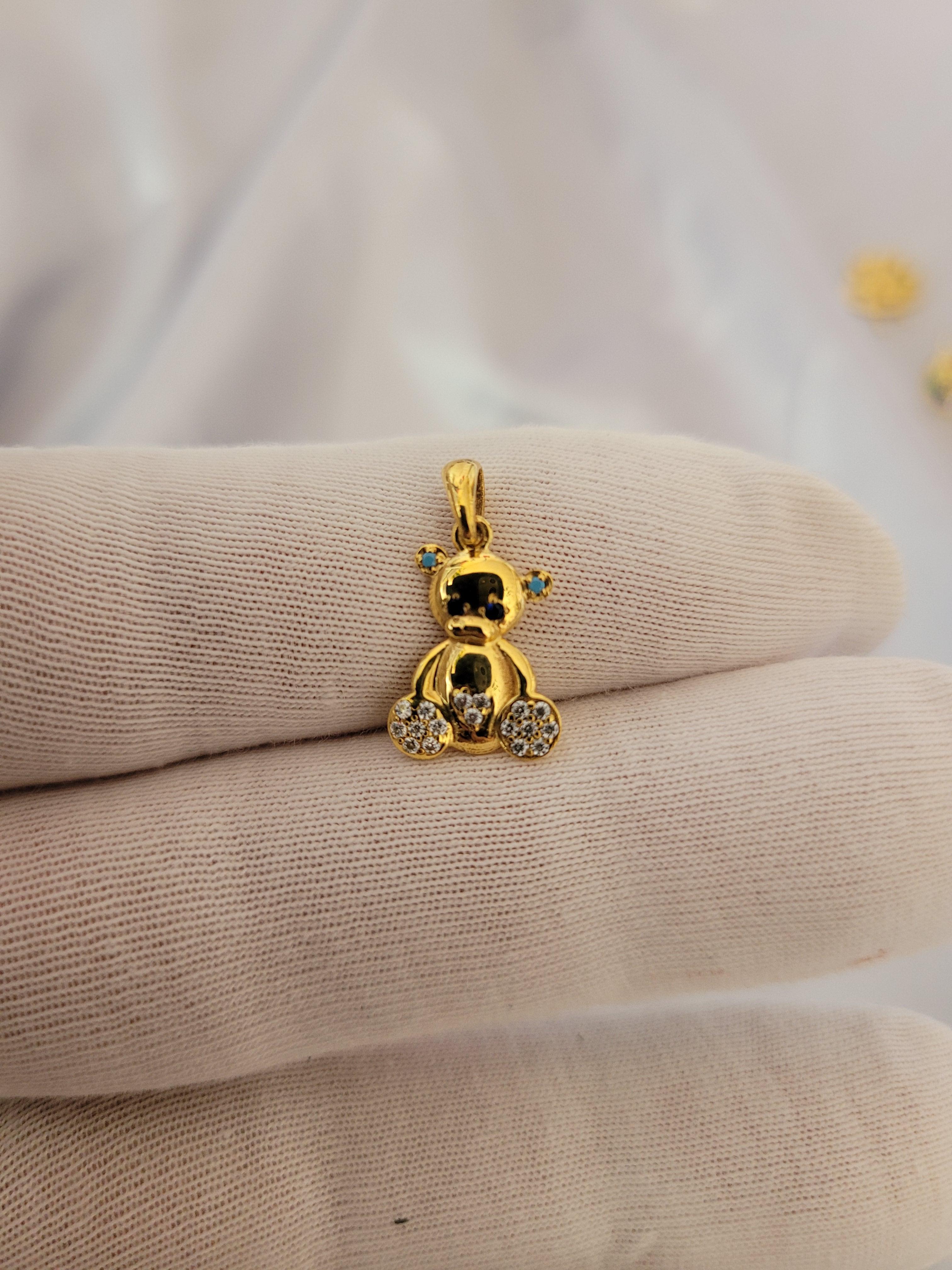 Ciondolo a forma di orsetto in oro 14k in vendita 2