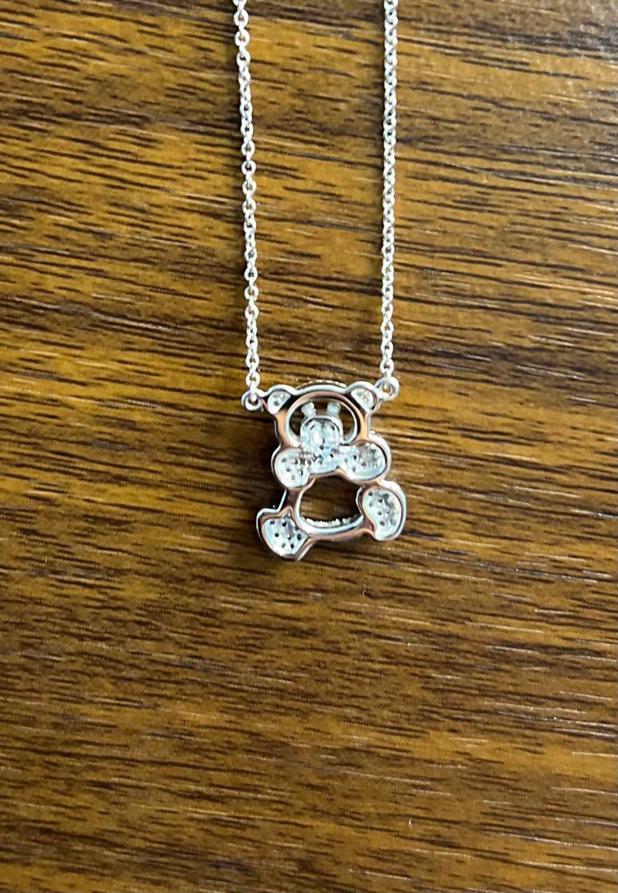 Chaîne collier pendentif en or blanc 18 carats à motif d'ours serti de diamants pavés en vente 3