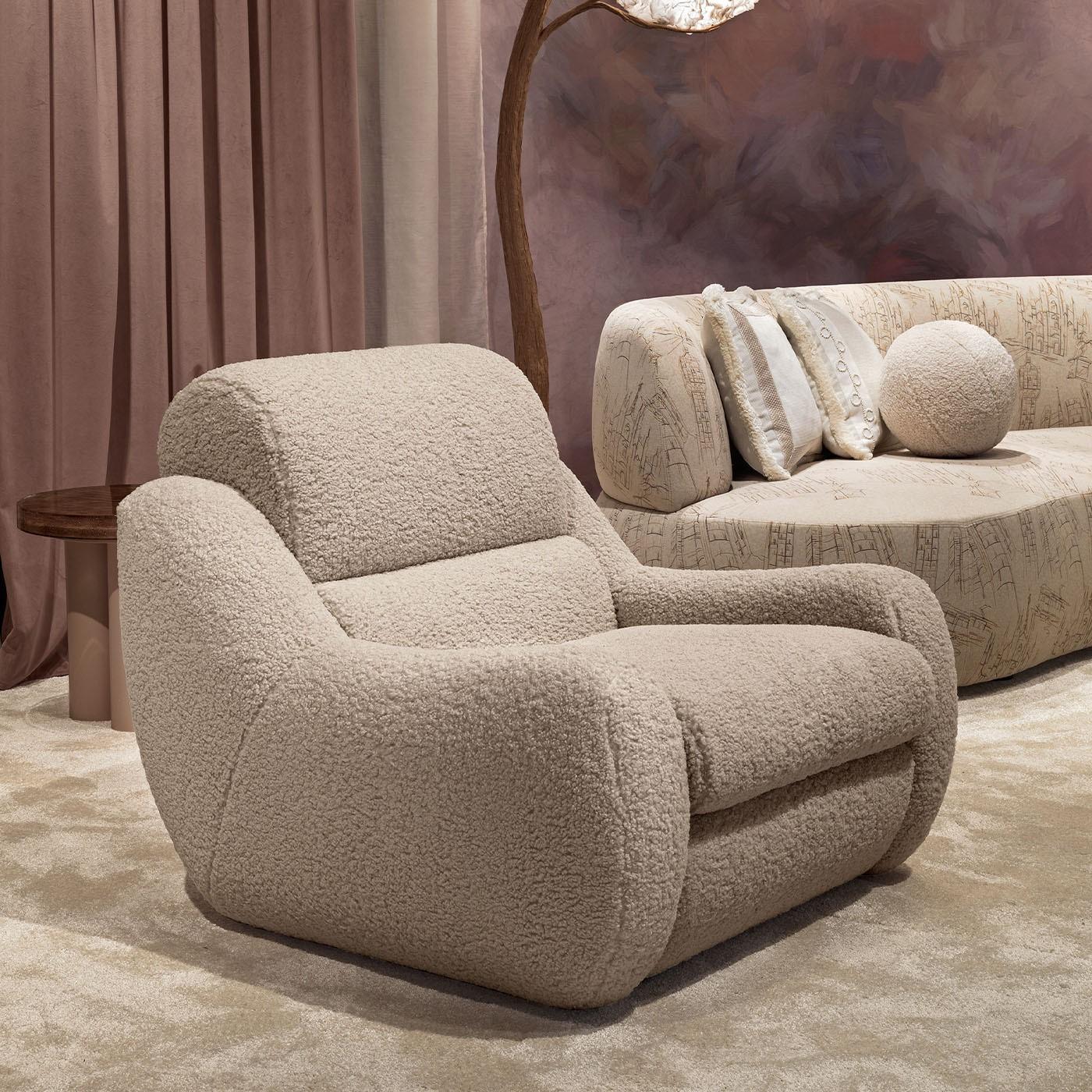 Italian Teddy Beige Boucle Fabric Armchair in vendita