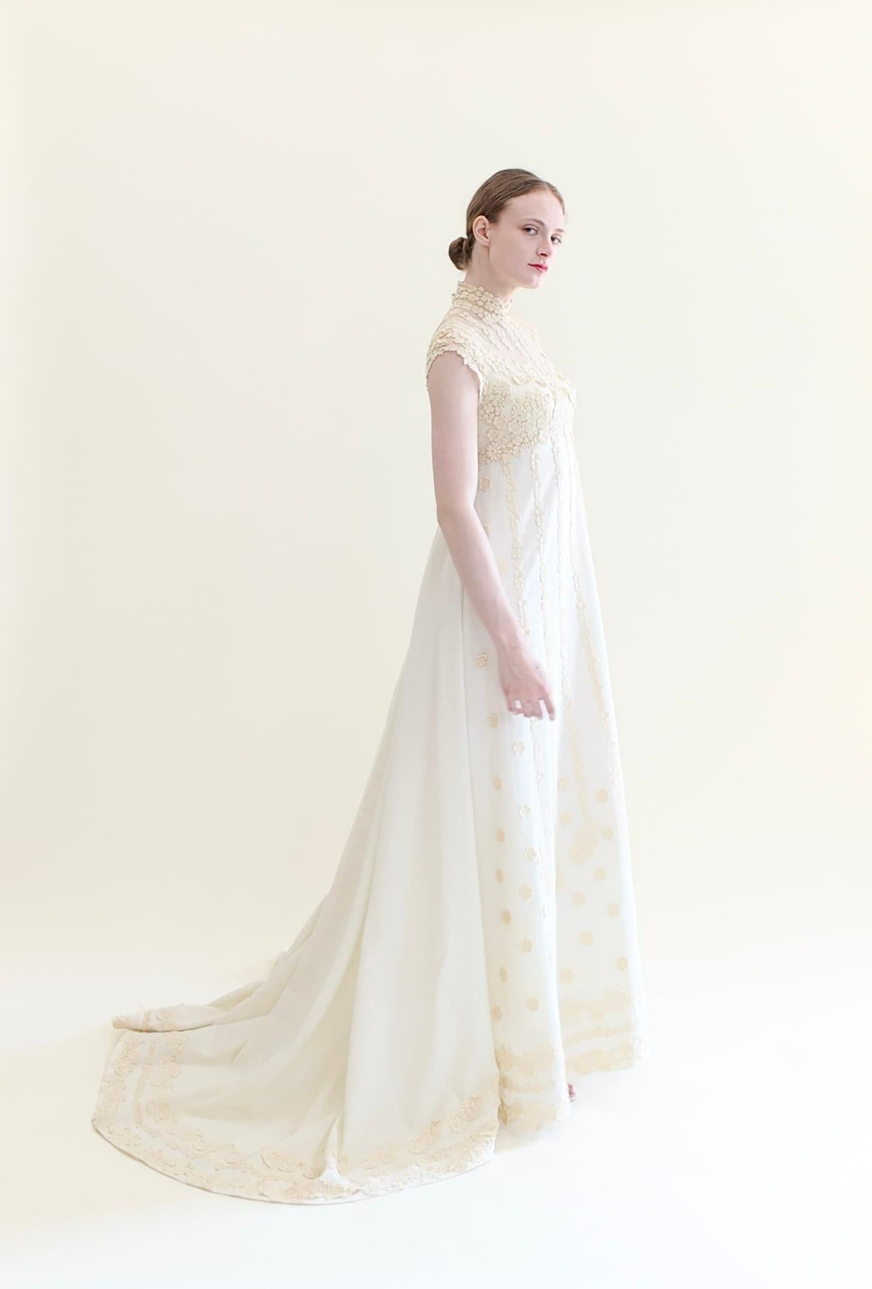 Teeny by Priscilla of Boston 1970's Cotton and Lace Wedding Gown For Sale 2