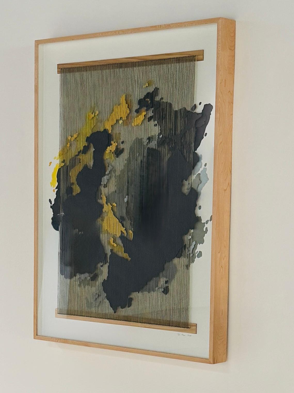 Papier, Acryl und Faden Kunstwerk, Abstrakt mit Grün, Gelb und Schwarz, 2023 im Angebot 9