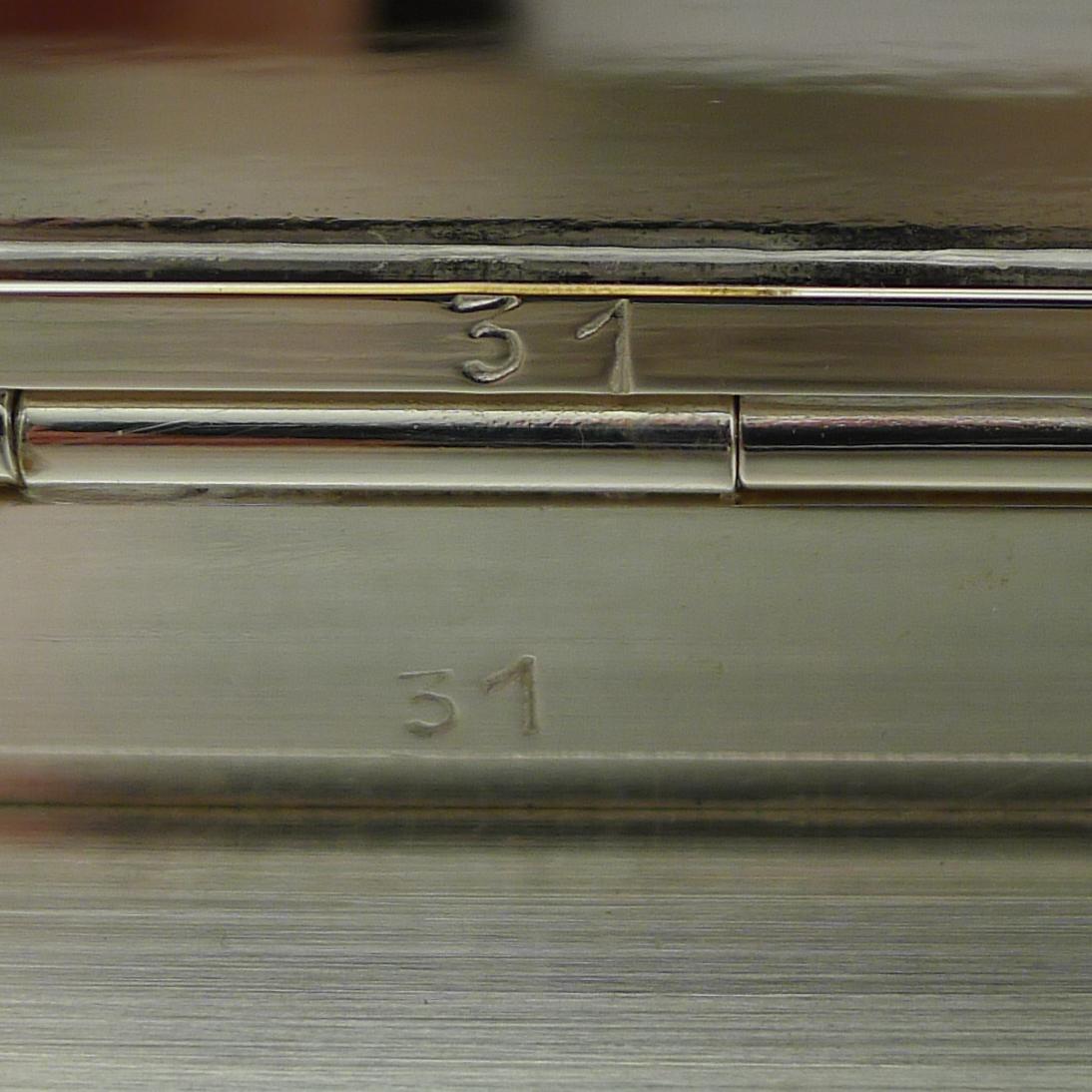 Teghini, Firenze - Boîte de bureau moderniste en métal argenté, vers 1970 en vente 1
