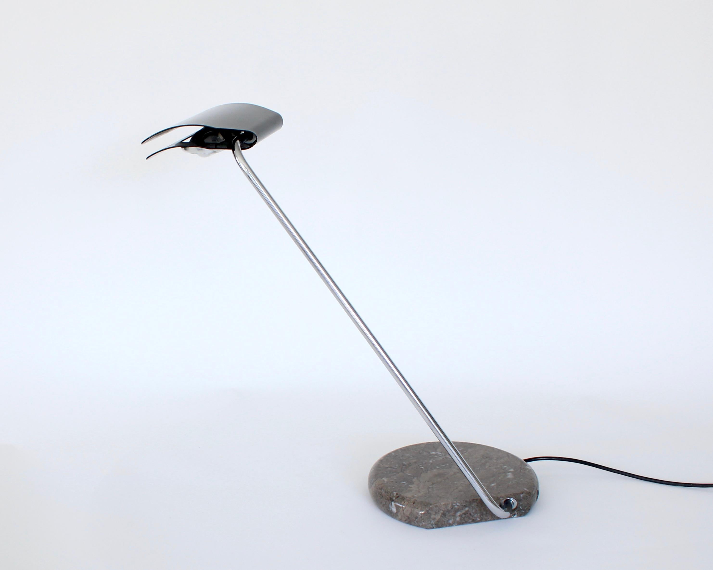 Fin du 20e siècle Lampe de table Tegola de Bruno Gecchelin pour Skipper and Pollux en vente