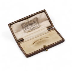 T.E.I. Perry Brooch Box