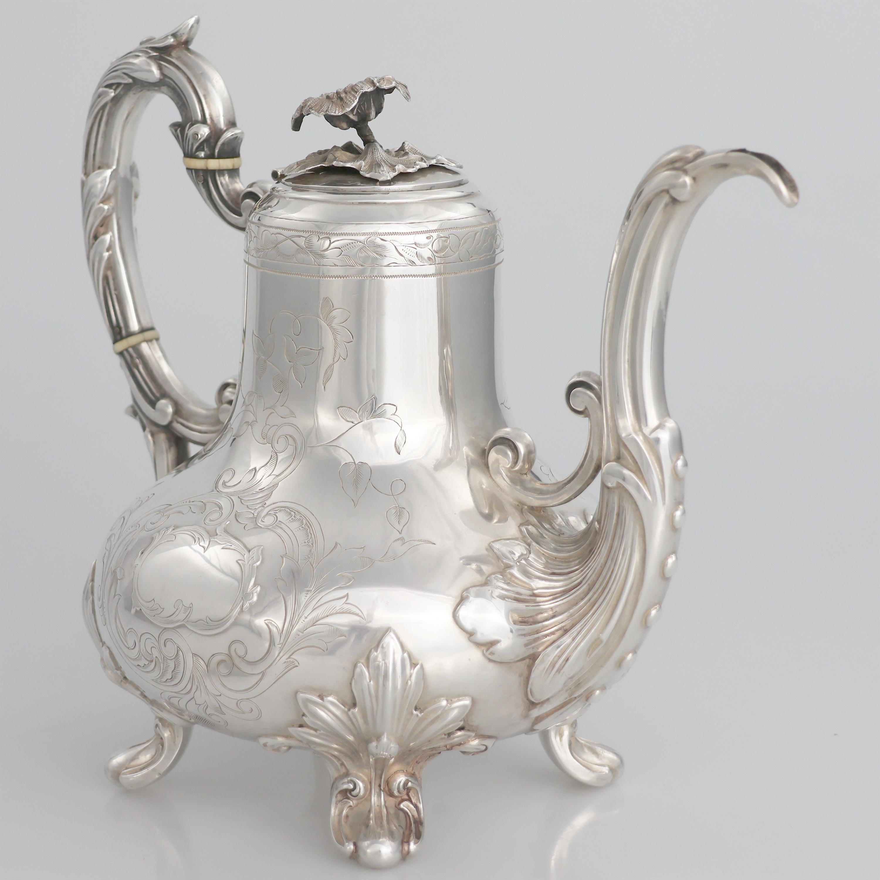 French Teiera in argento Francia, Martial Fray, Parigi, metà XIX secolo