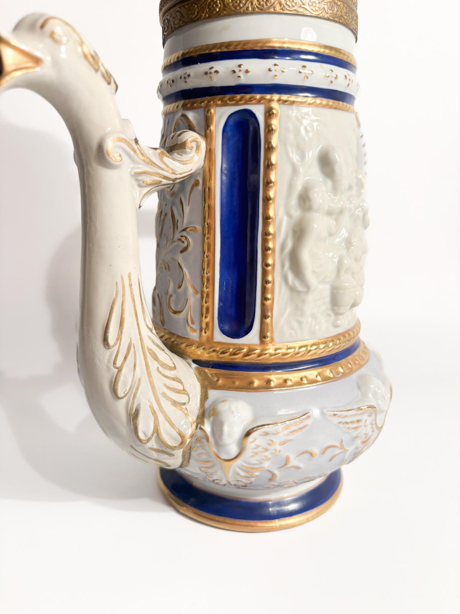 Théière en porcelaine de Capodimonte, bronze et or Fin des années 1800 en vente 7