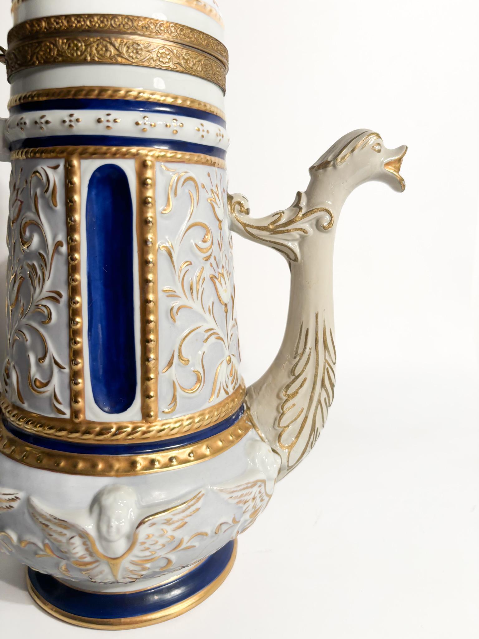 Fin du XIXe siècle Théière en porcelaine de Capodimonte, bronze et or Fin des années 1800 en vente